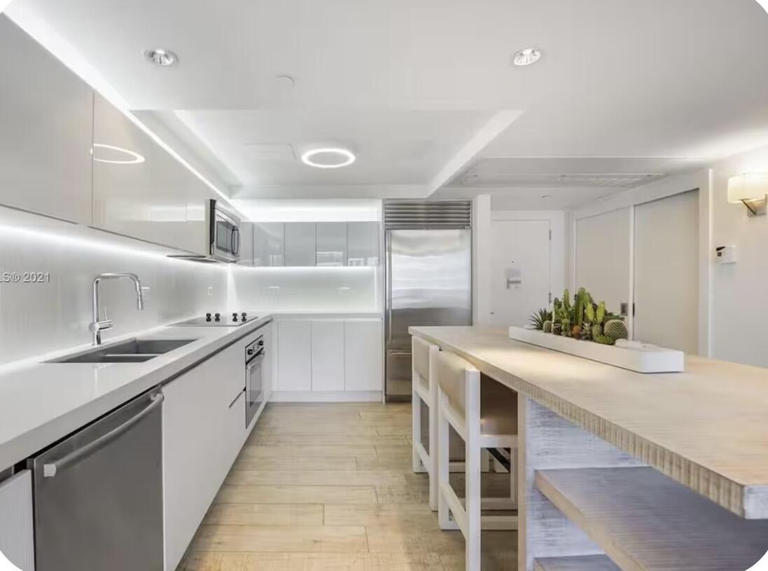 102 24th #1512 Miami Beach, FL 33139