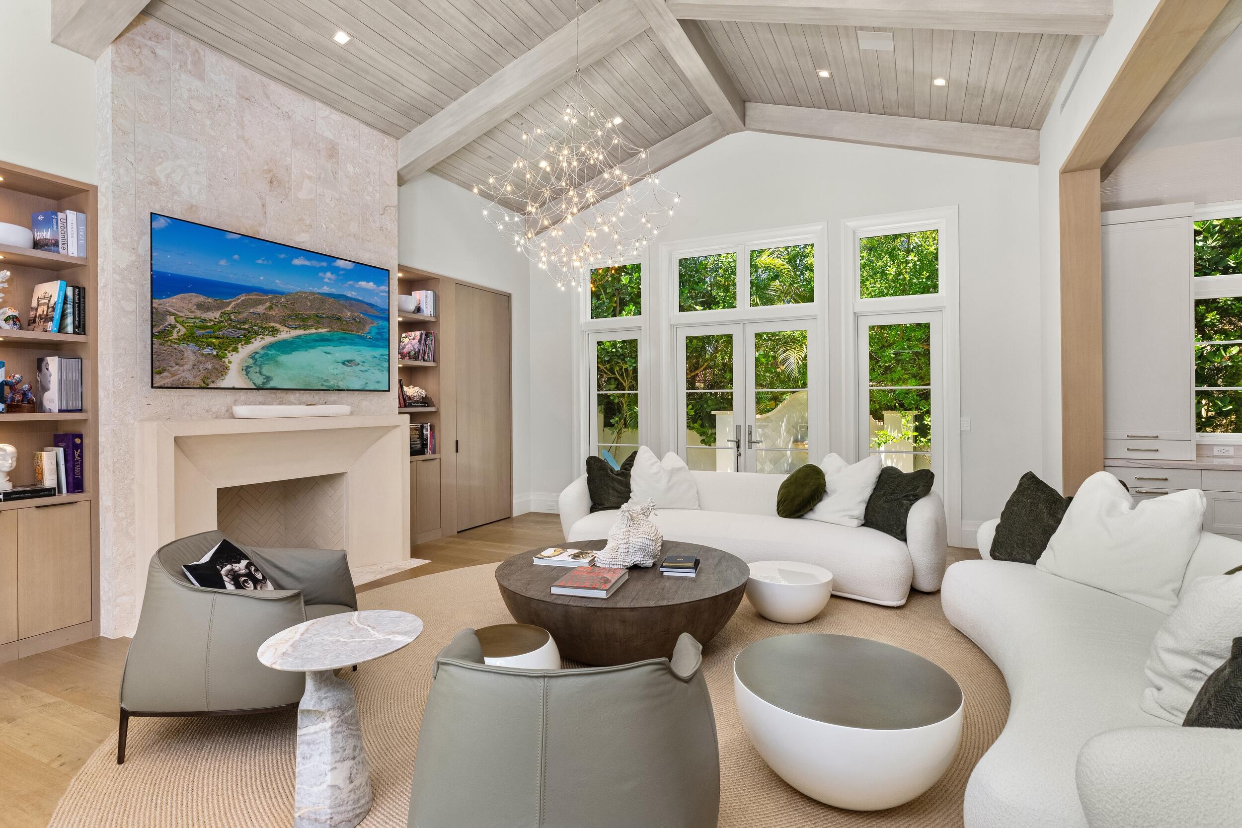 220 Jungle Palm Beach, FL 33480