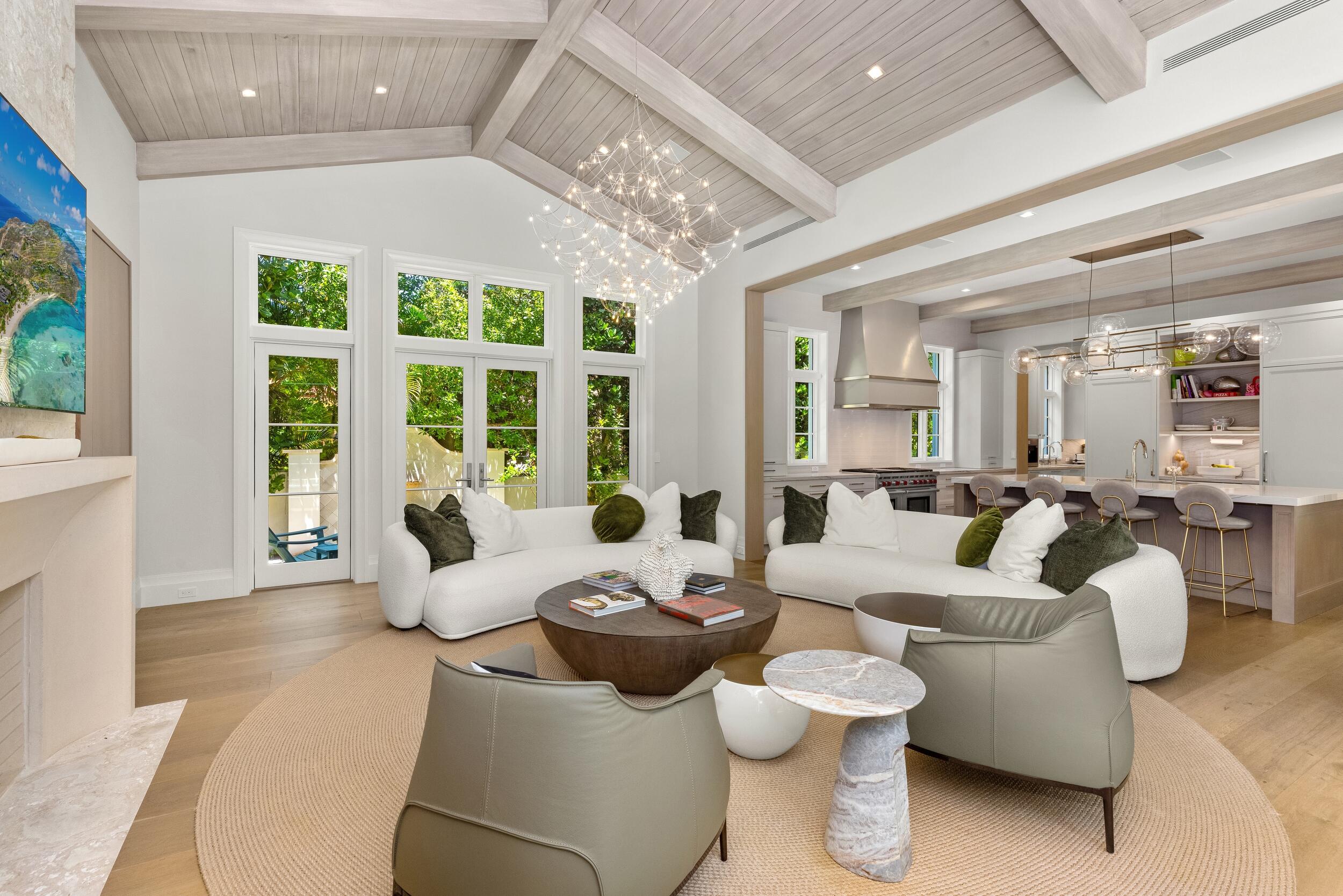 220 Jungle Palm Beach, FL 33480