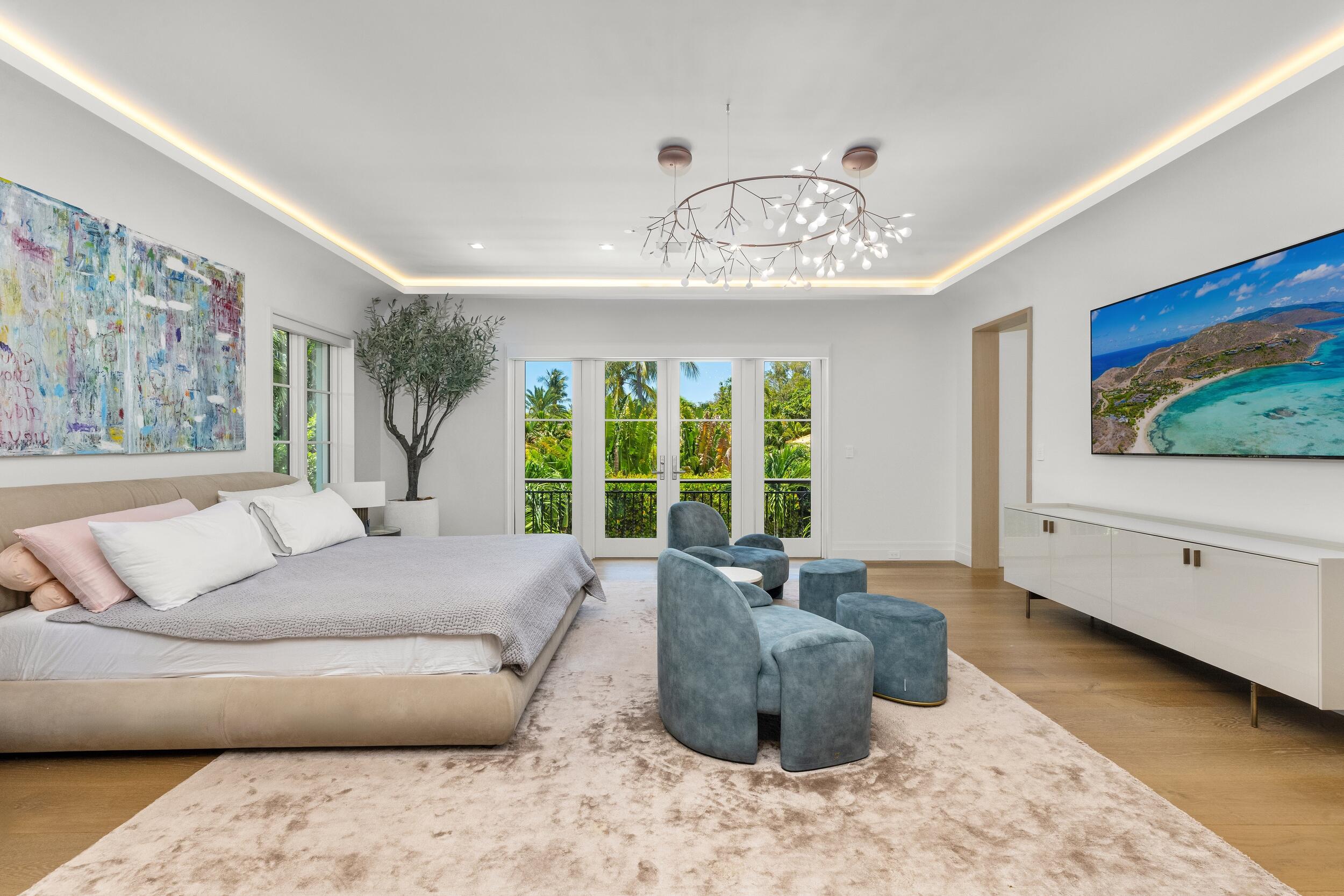 220 Jungle Palm Beach, FL 33480