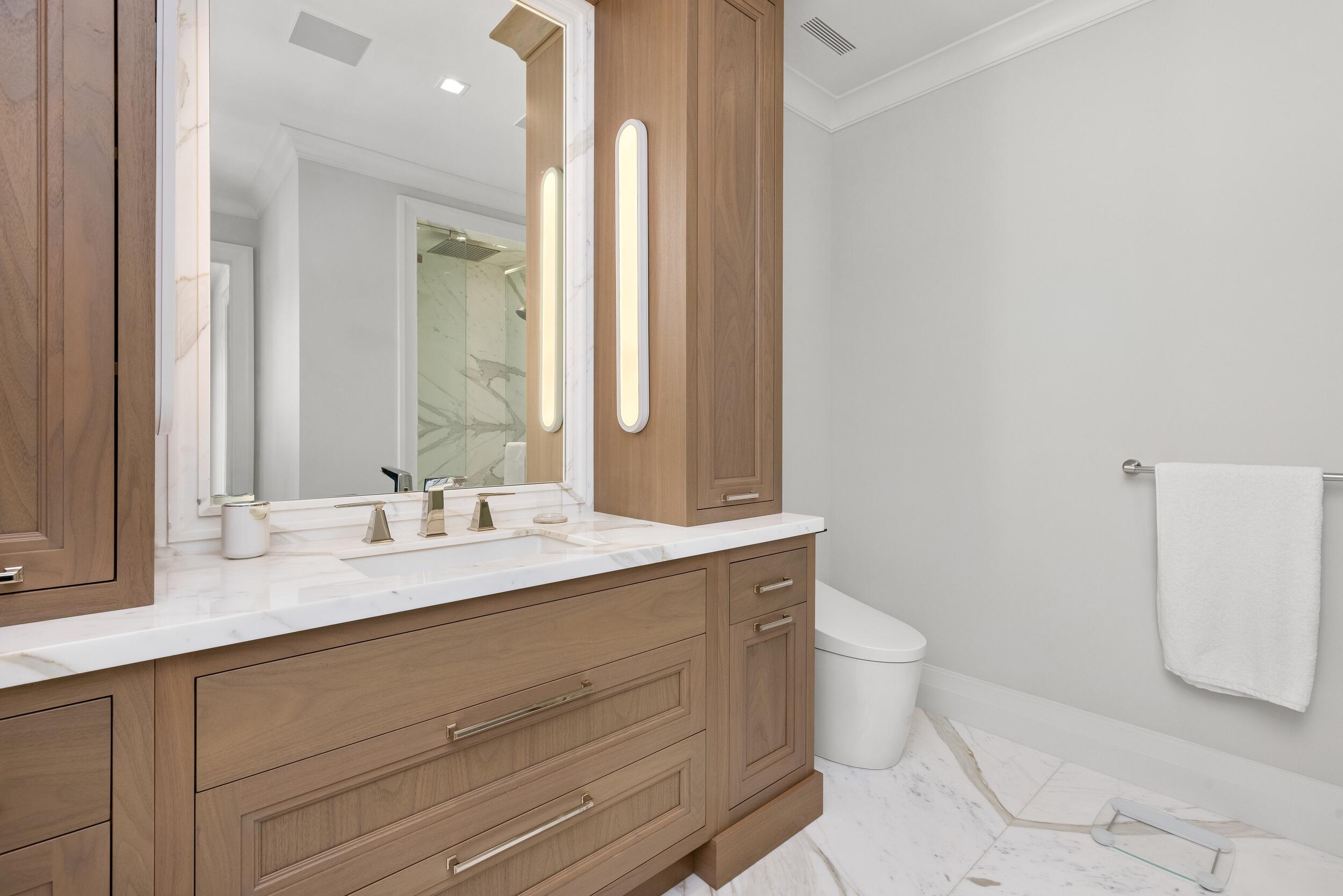 220 Jungle Palm Beach, FL 33480