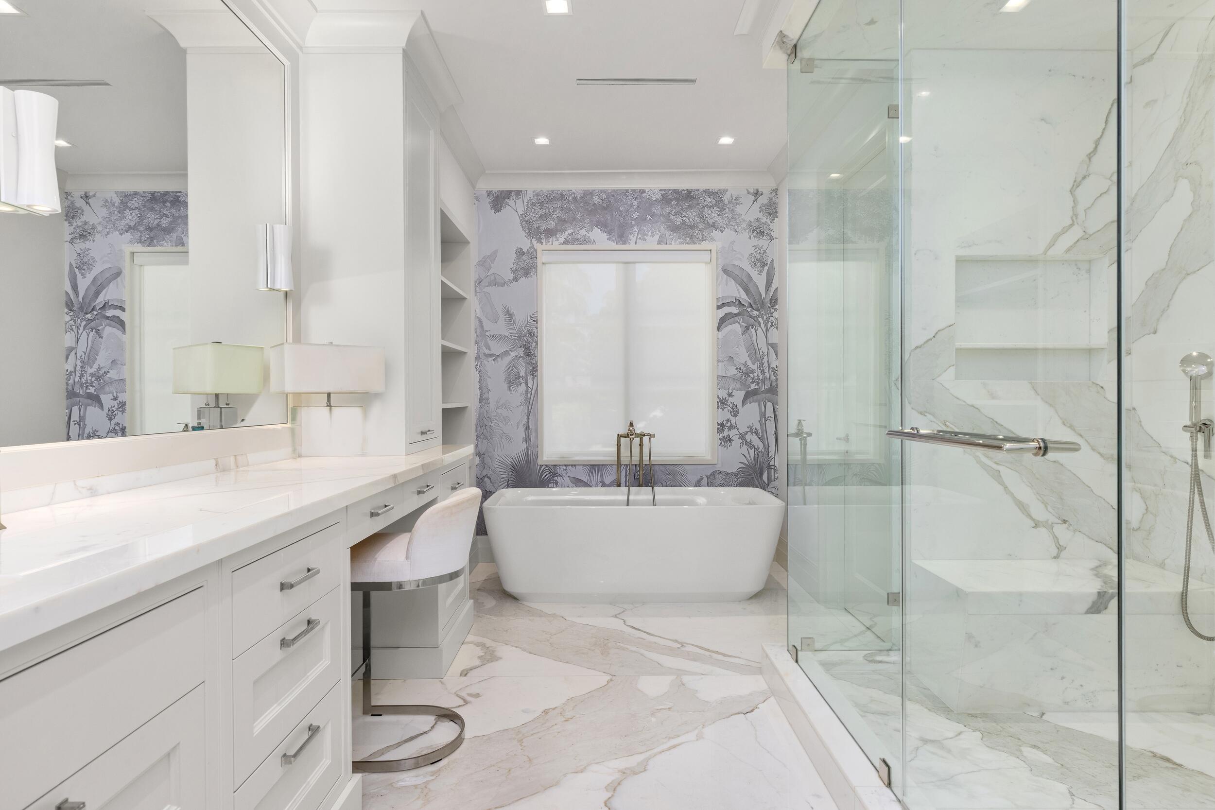 220 Jungle Palm Beach, FL 33480