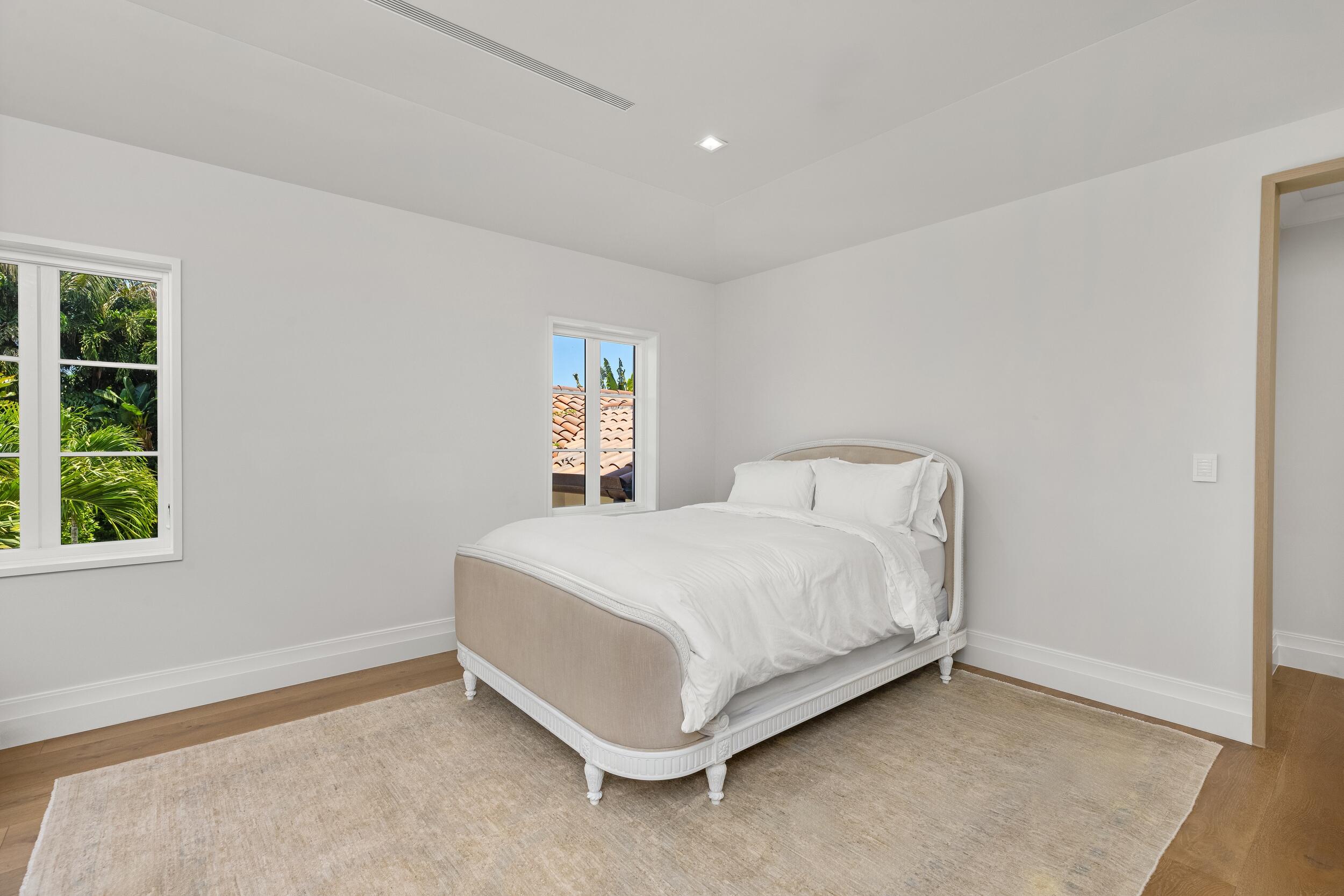 220 Jungle Palm Beach, FL 33480
