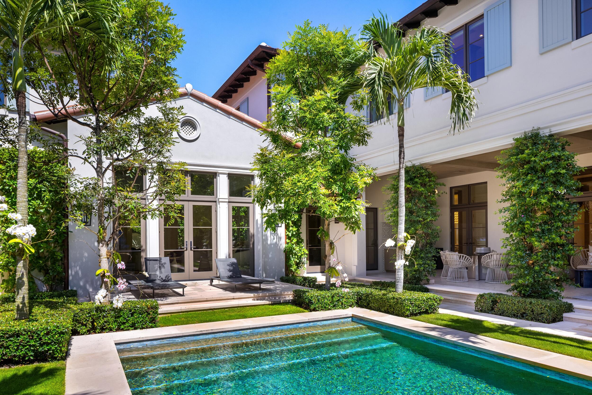 220 Jungle Palm Beach, FL 33480