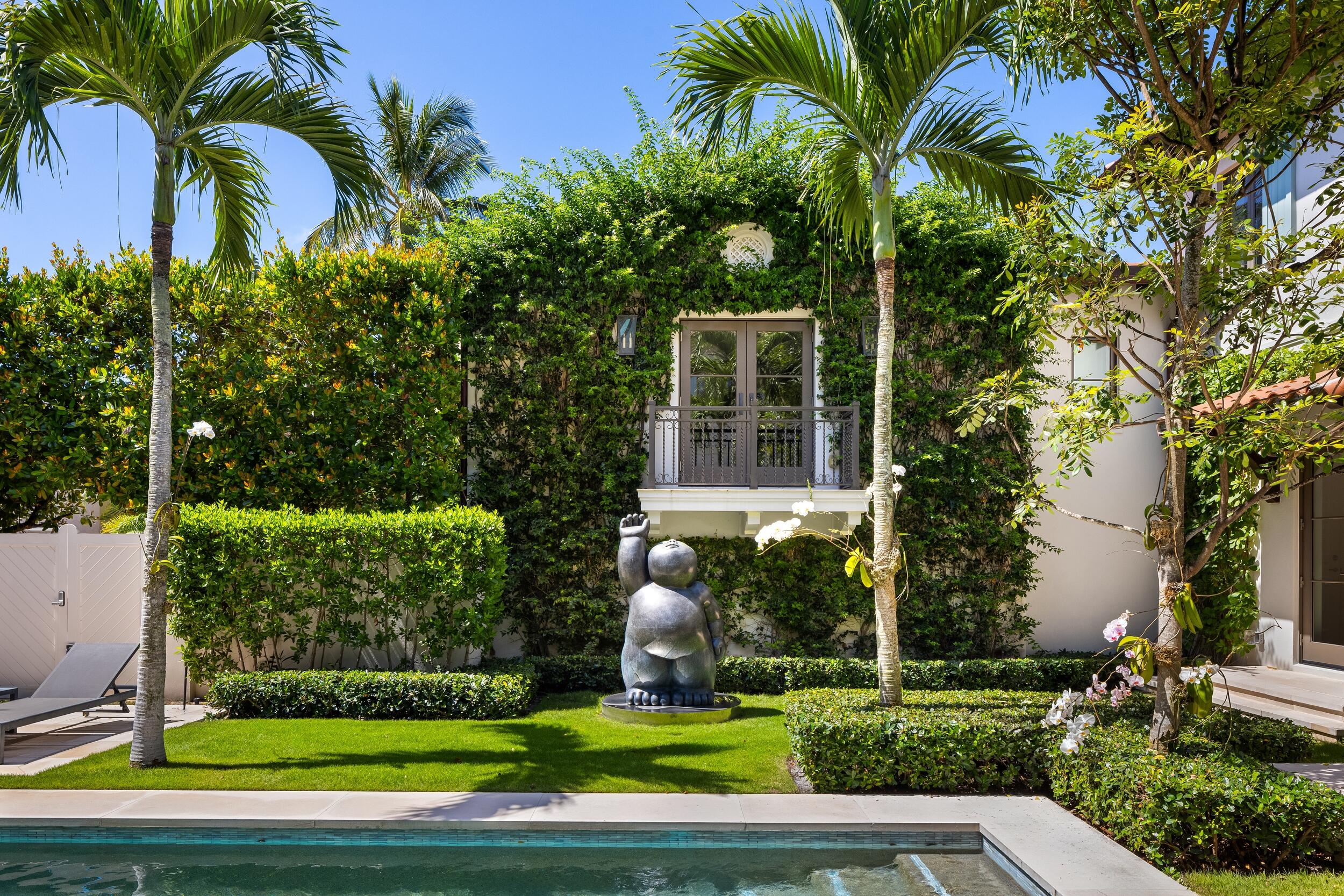 220 Jungle Palm Beach, FL 33480