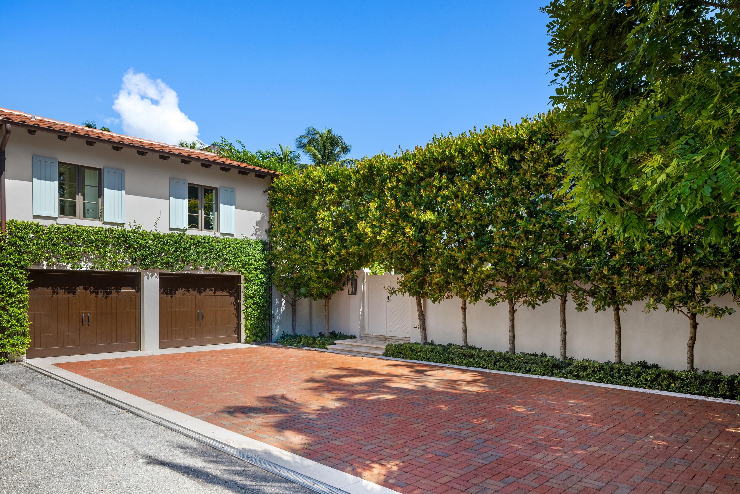 220 Jungle Palm Beach, FL 33480