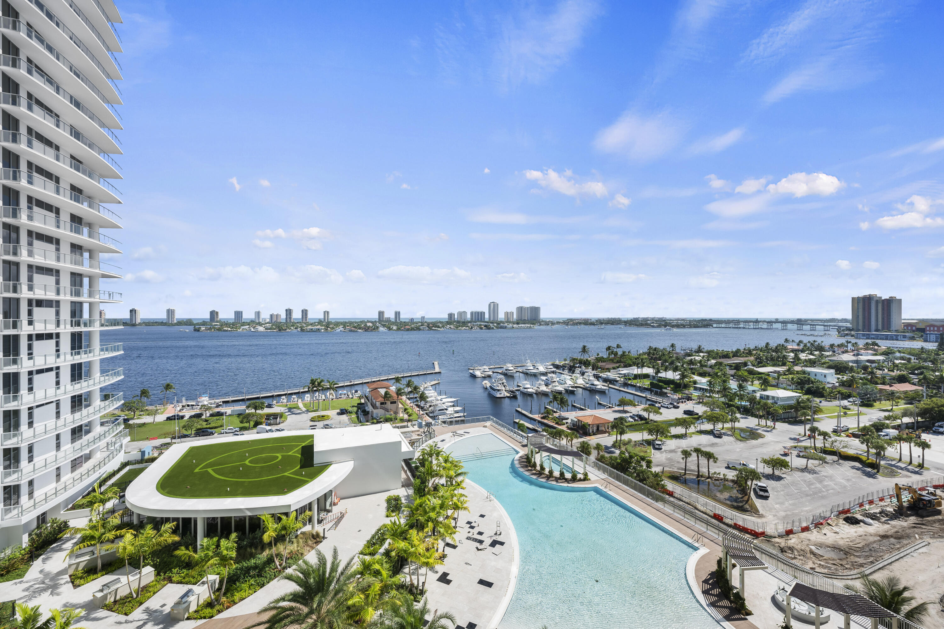220 Lake Shr Dr #1202 West Palm Beach, FL 33403