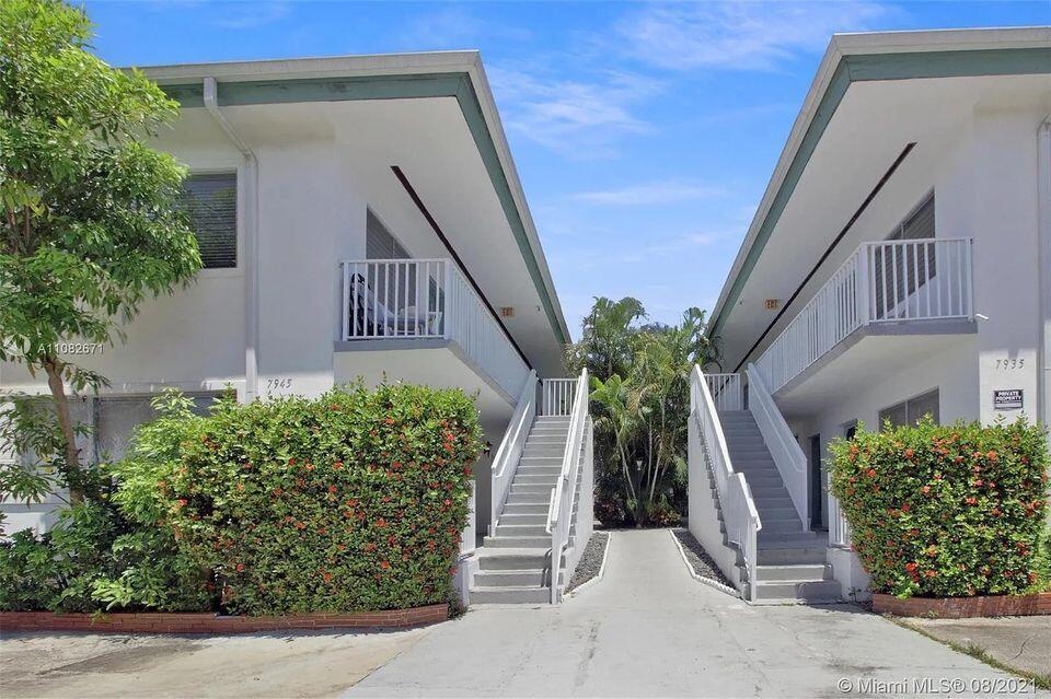 7945 Carlyle Ave #3