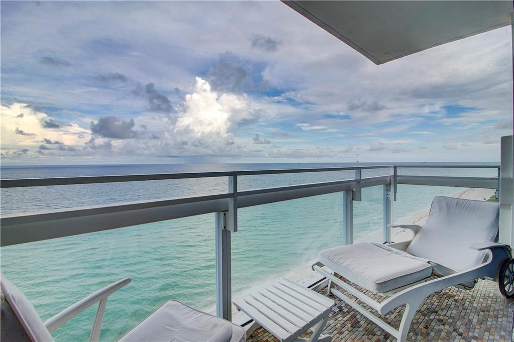 6801 Collins Ave #CL16