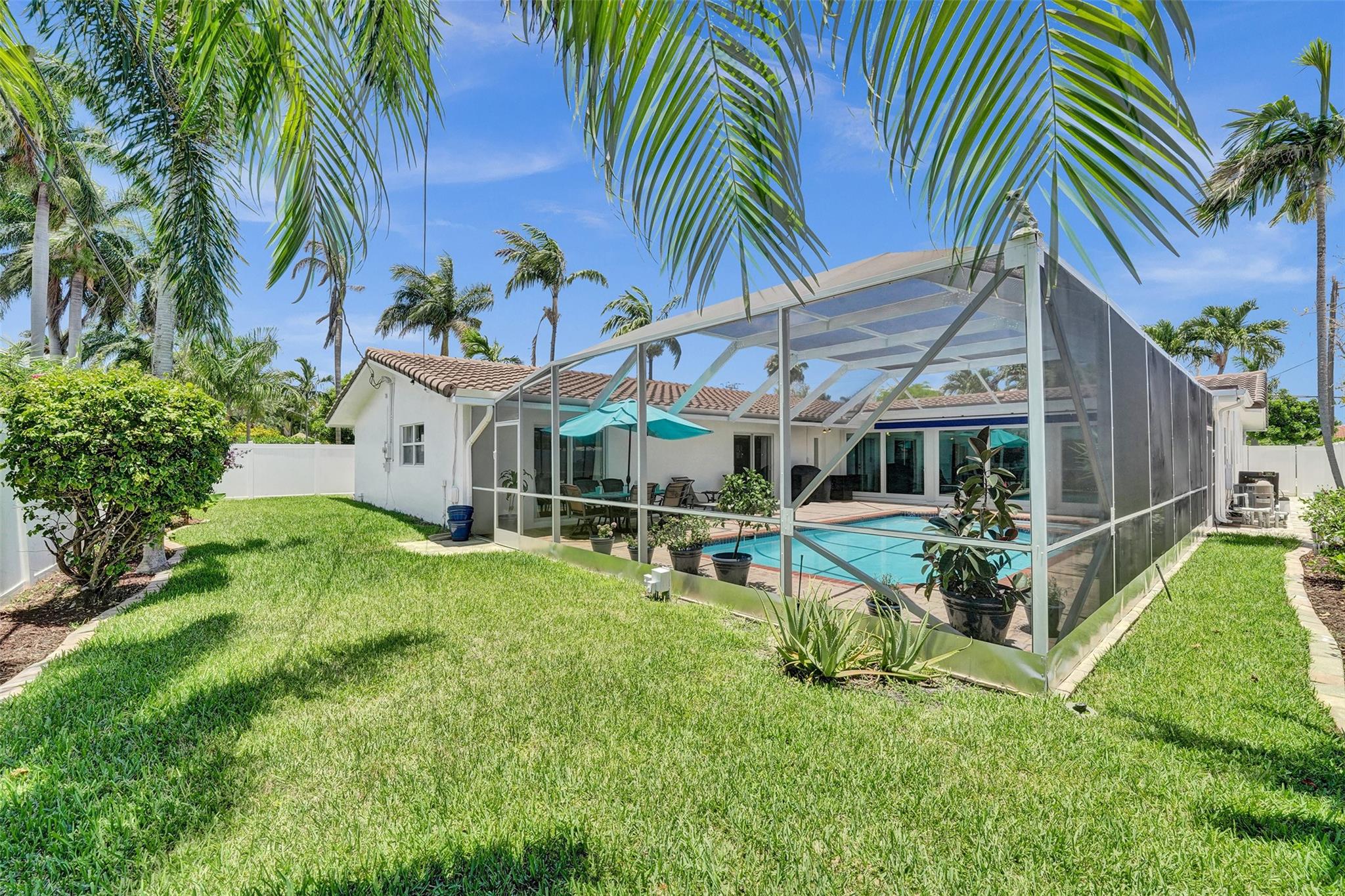 4711 Bayview Dr Fort Lauderdale, FL 33308