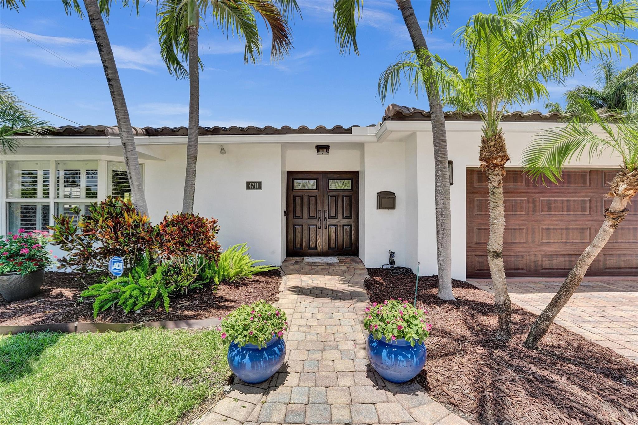 4711 Bayview Dr Fort Lauderdale, FL 33308