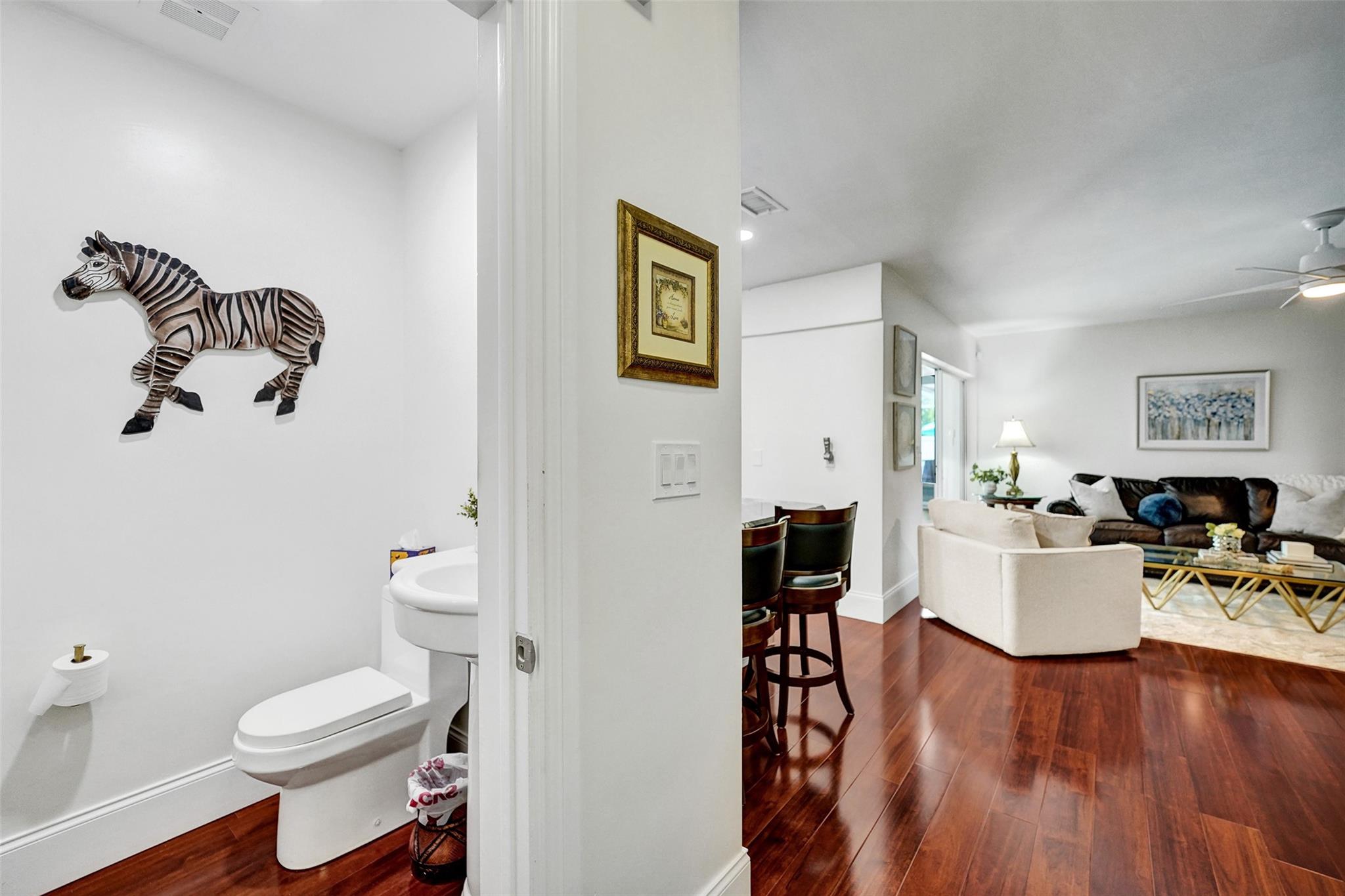 4711 Bayview Dr Fort Lauderdale, FL 33308