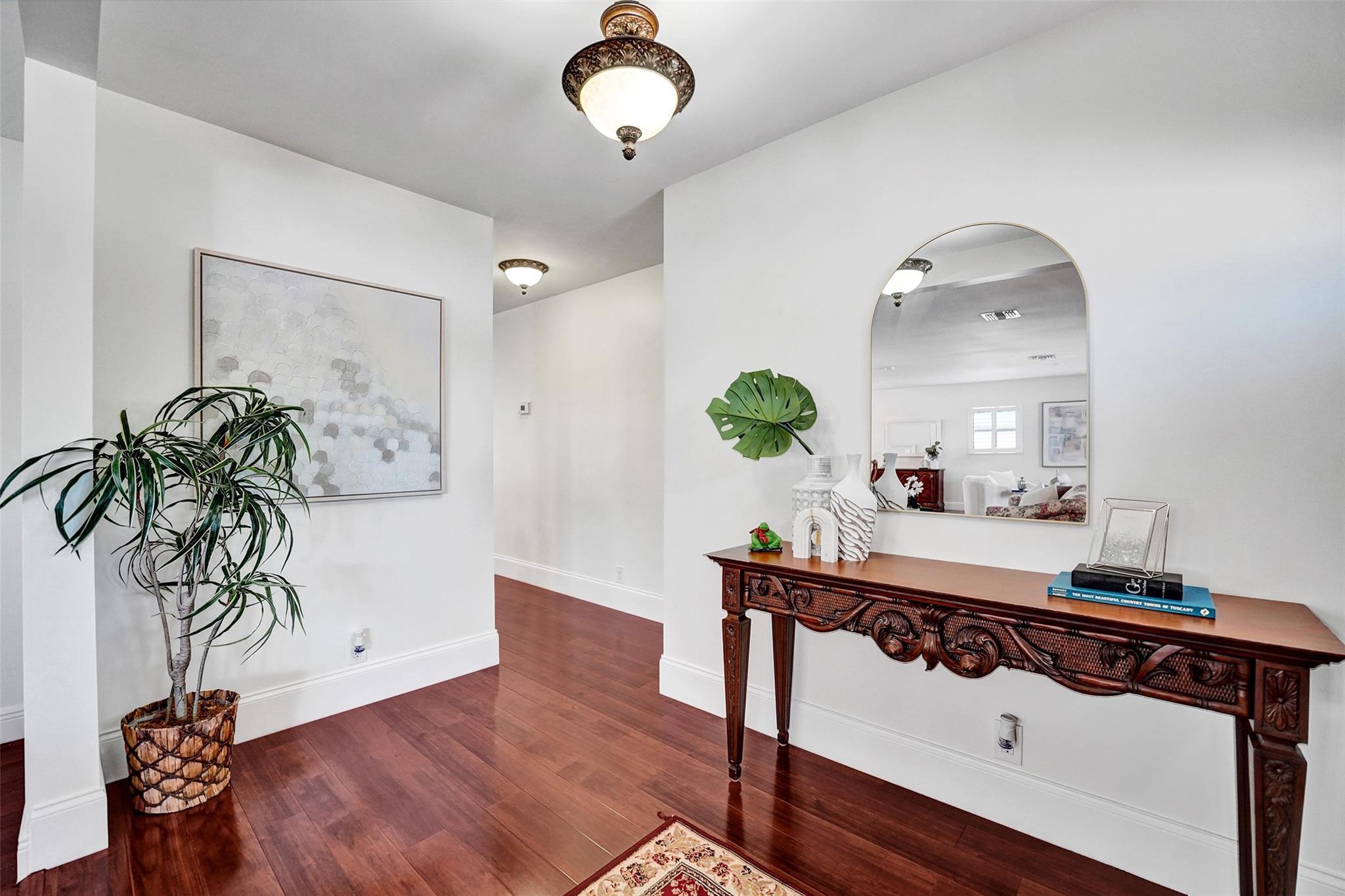 4711 Bayview Dr Fort Lauderdale, FL 33308