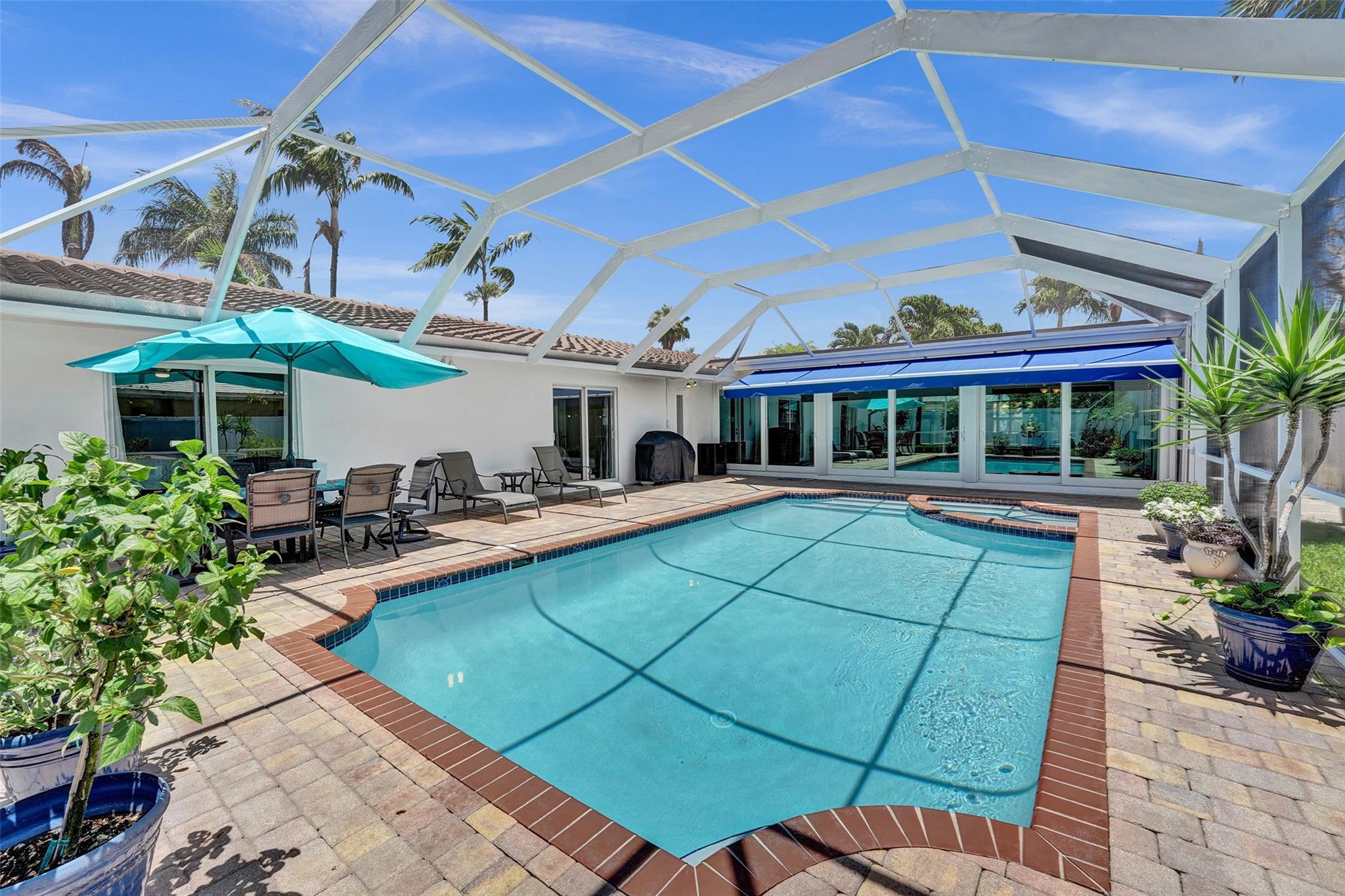 4711 Bayview Dr Fort Lauderdale, FL 33308