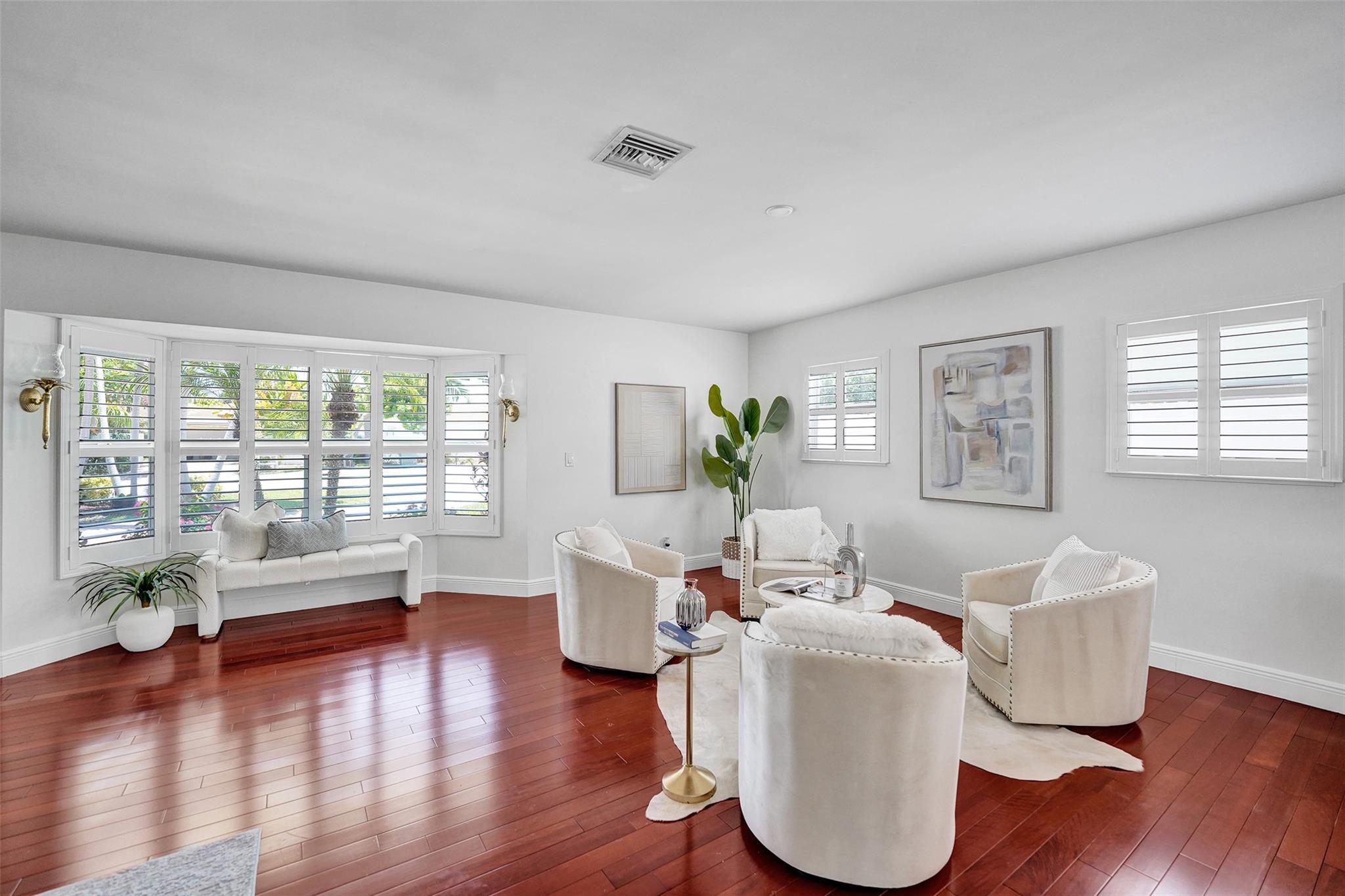 4711 Bayview Dr Fort Lauderdale, FL 33308