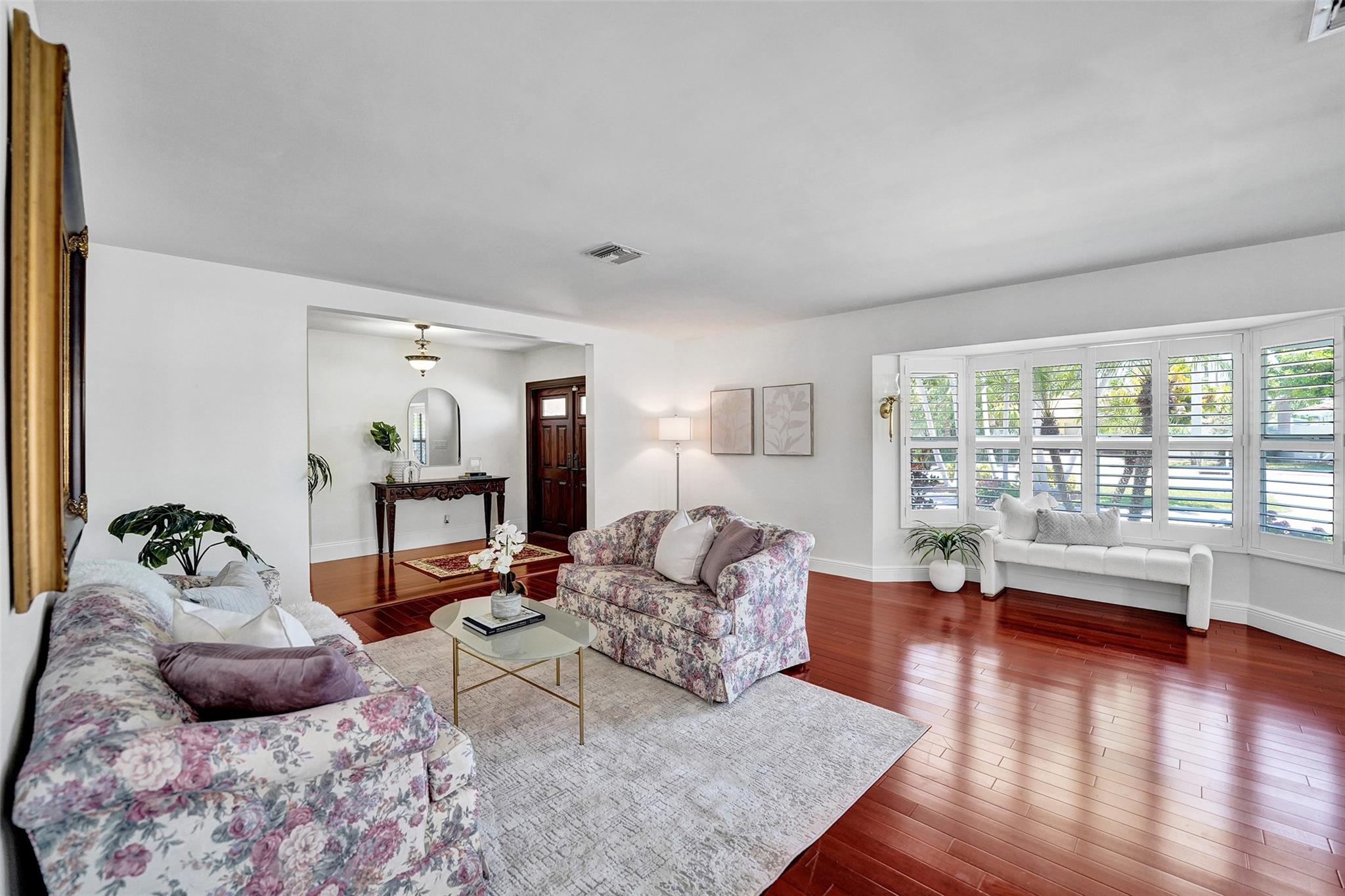 4711 Bayview Dr Fort Lauderdale, FL 33308