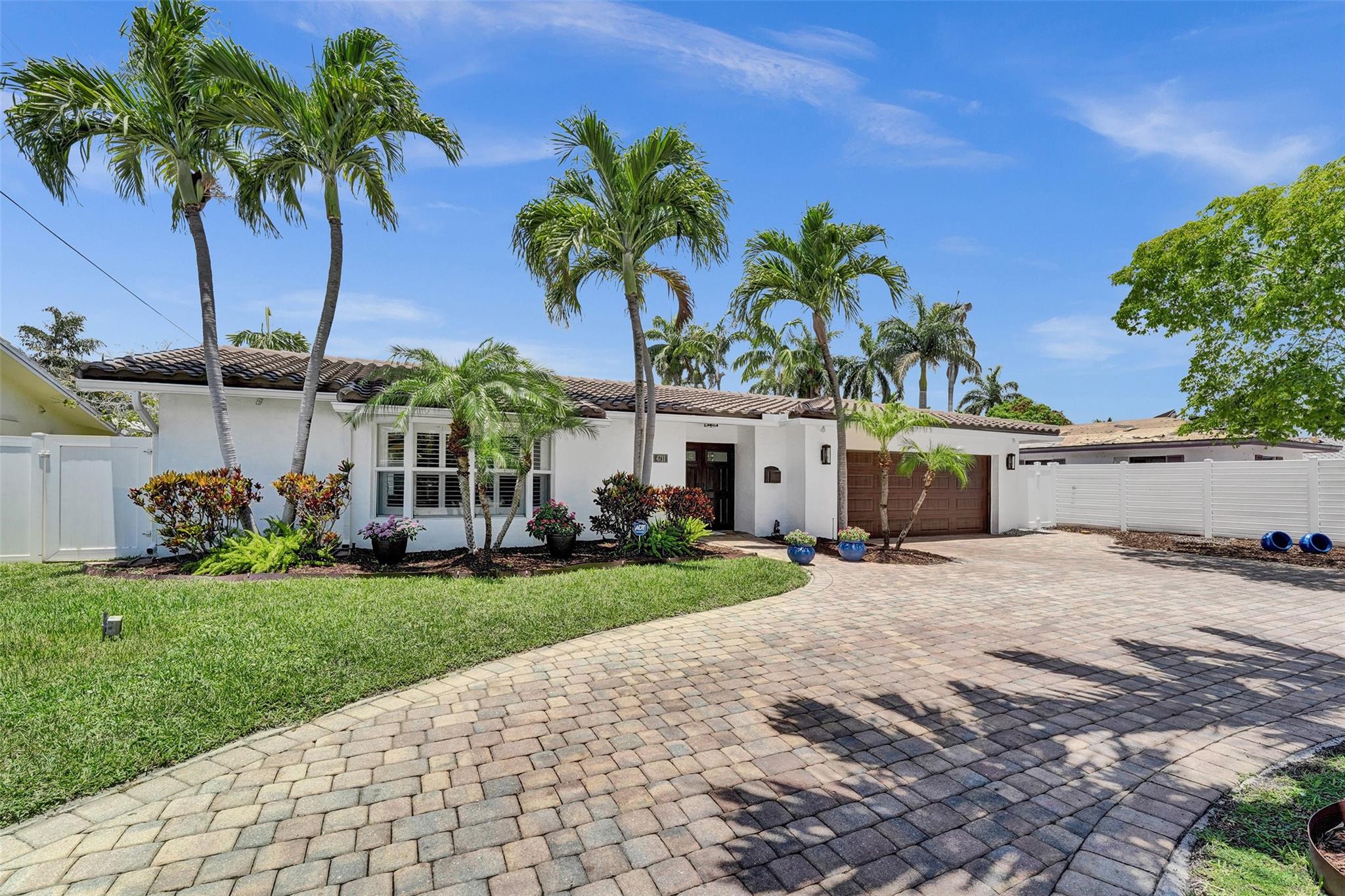 4711 Bayview Dr Fort Lauderdale, FL 33308