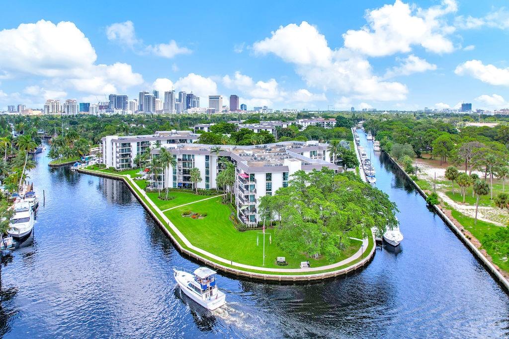 900 River Reach Dr #214