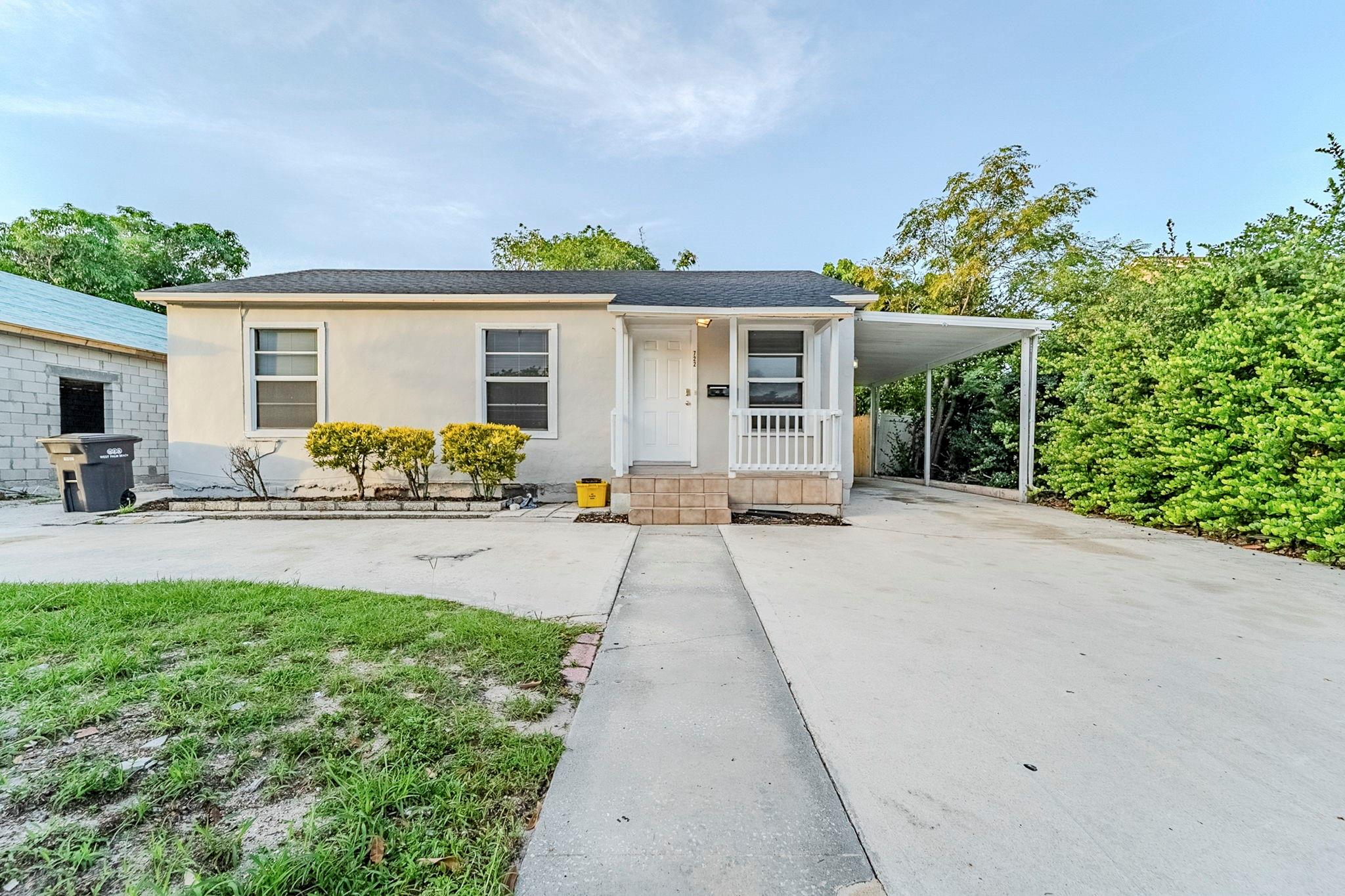 722 Forest Hl Blvd