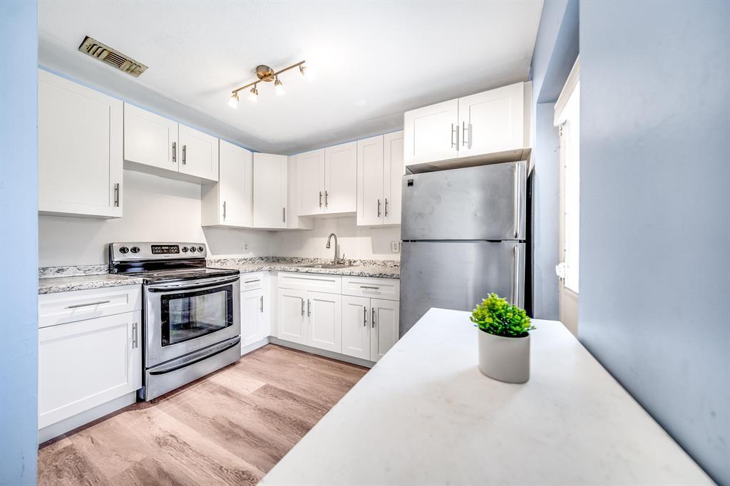 260 NW 19th St #28
