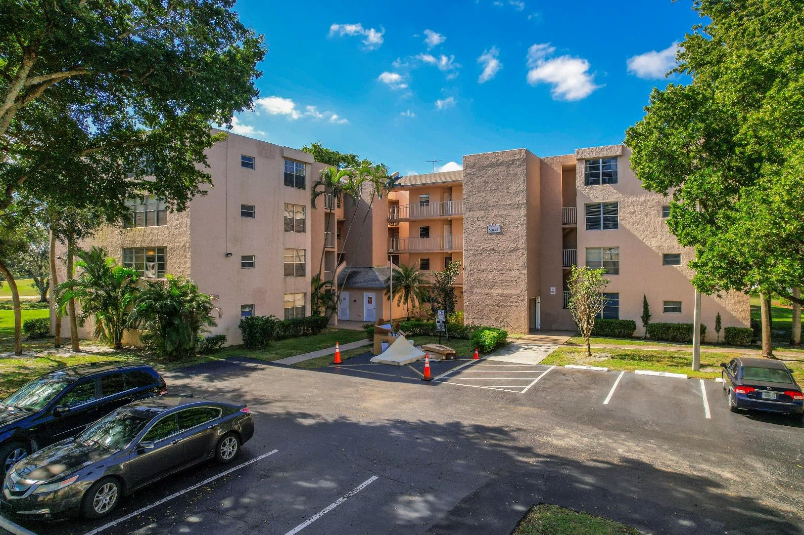 9471 Evergreen Pl #104