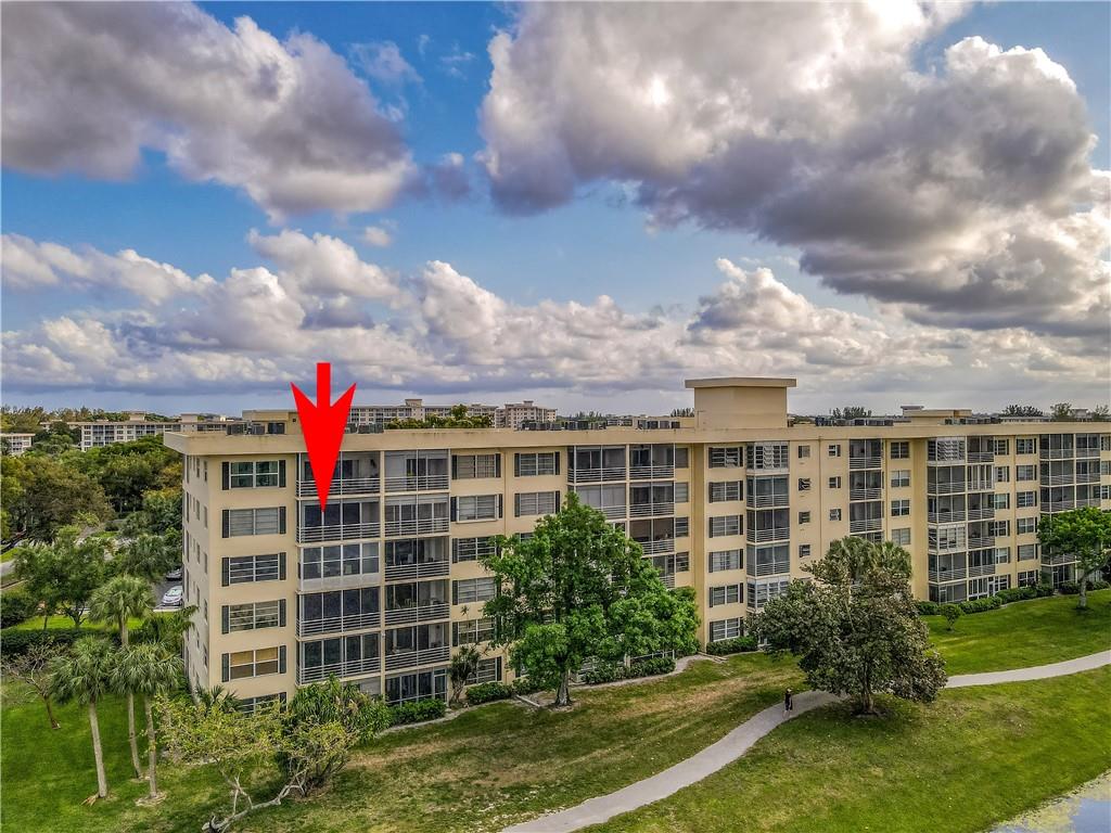 2751 N Palm Aire Dr #501