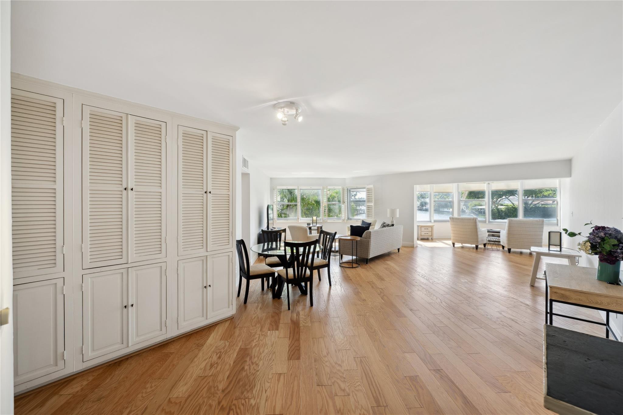 818 SE 4th St #201 Fort Lauderdale, FL 33301