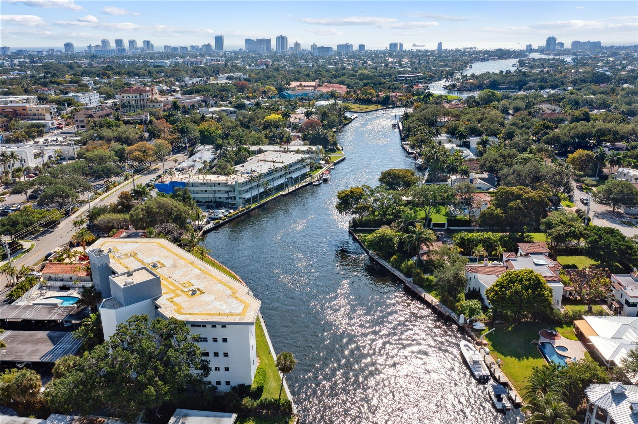 818 SE 4th St #201 Fort Lauderdale, FL 33301