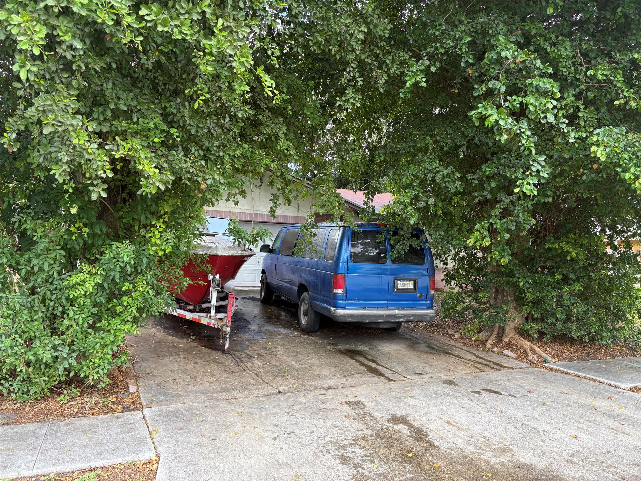 2109 Pinehurst Dr