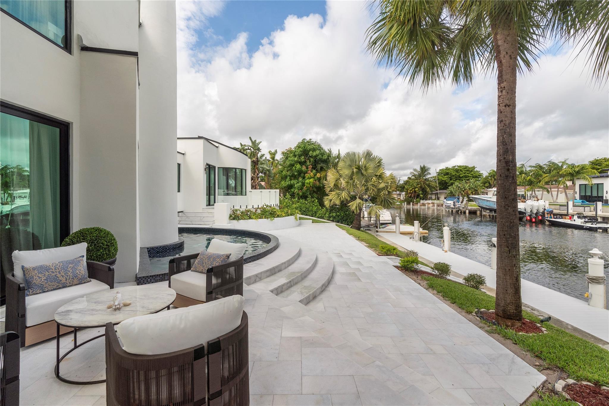 2651 NE 22nd Ct Pompano Beach, FL 33062