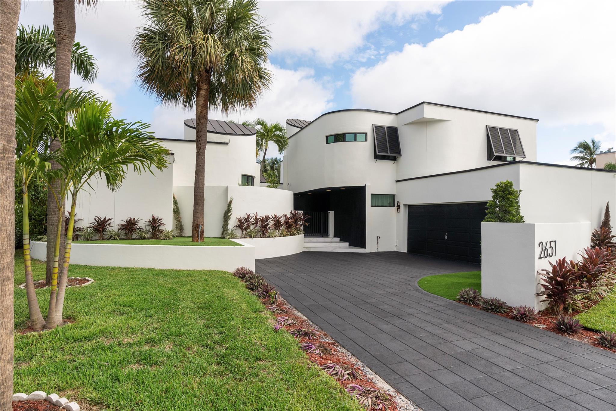 2651 NE 22nd Ct Pompano Beach, FL 33062