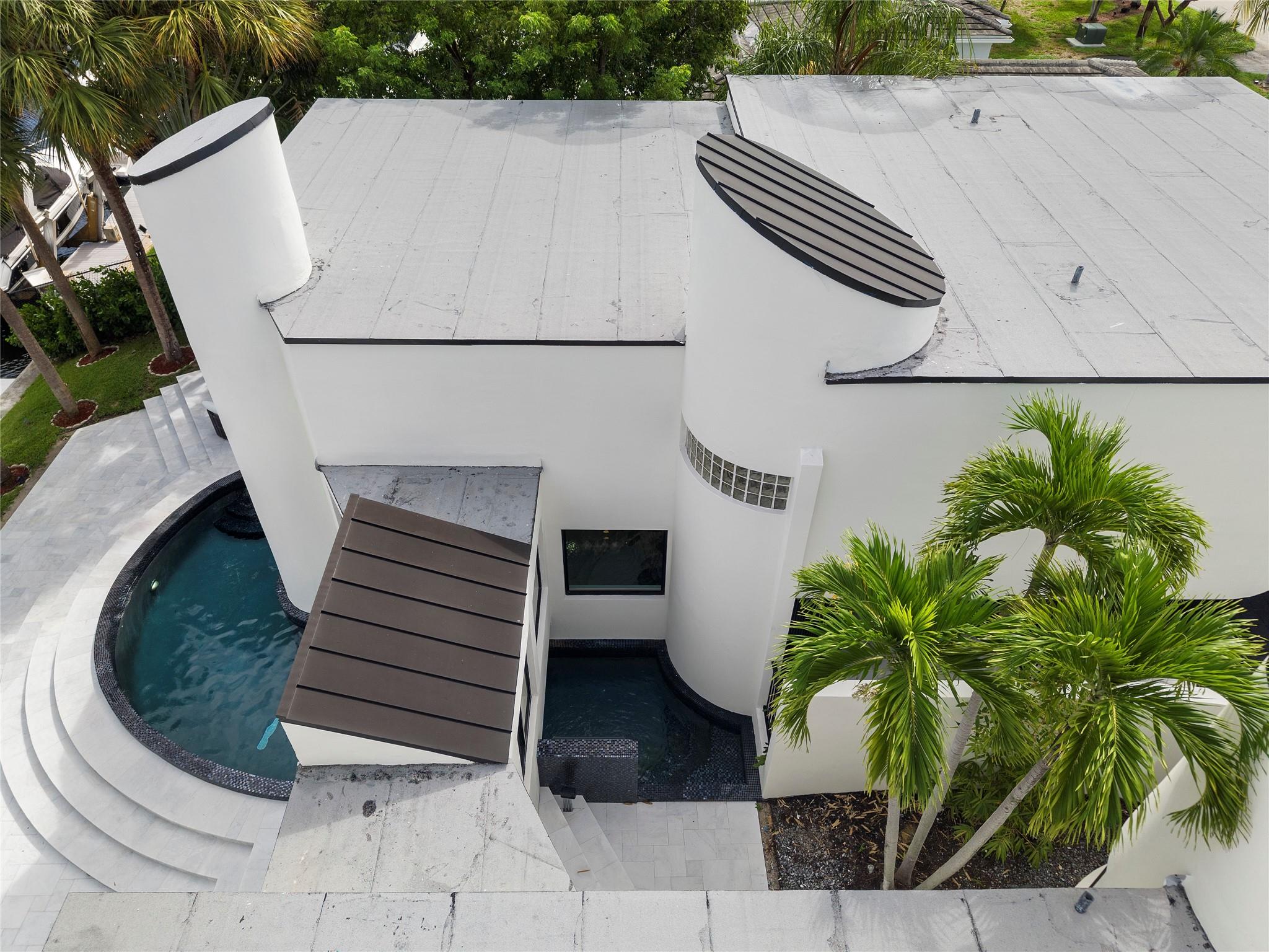 2651 NE 22nd Ct Pompano Beach, FL 33062