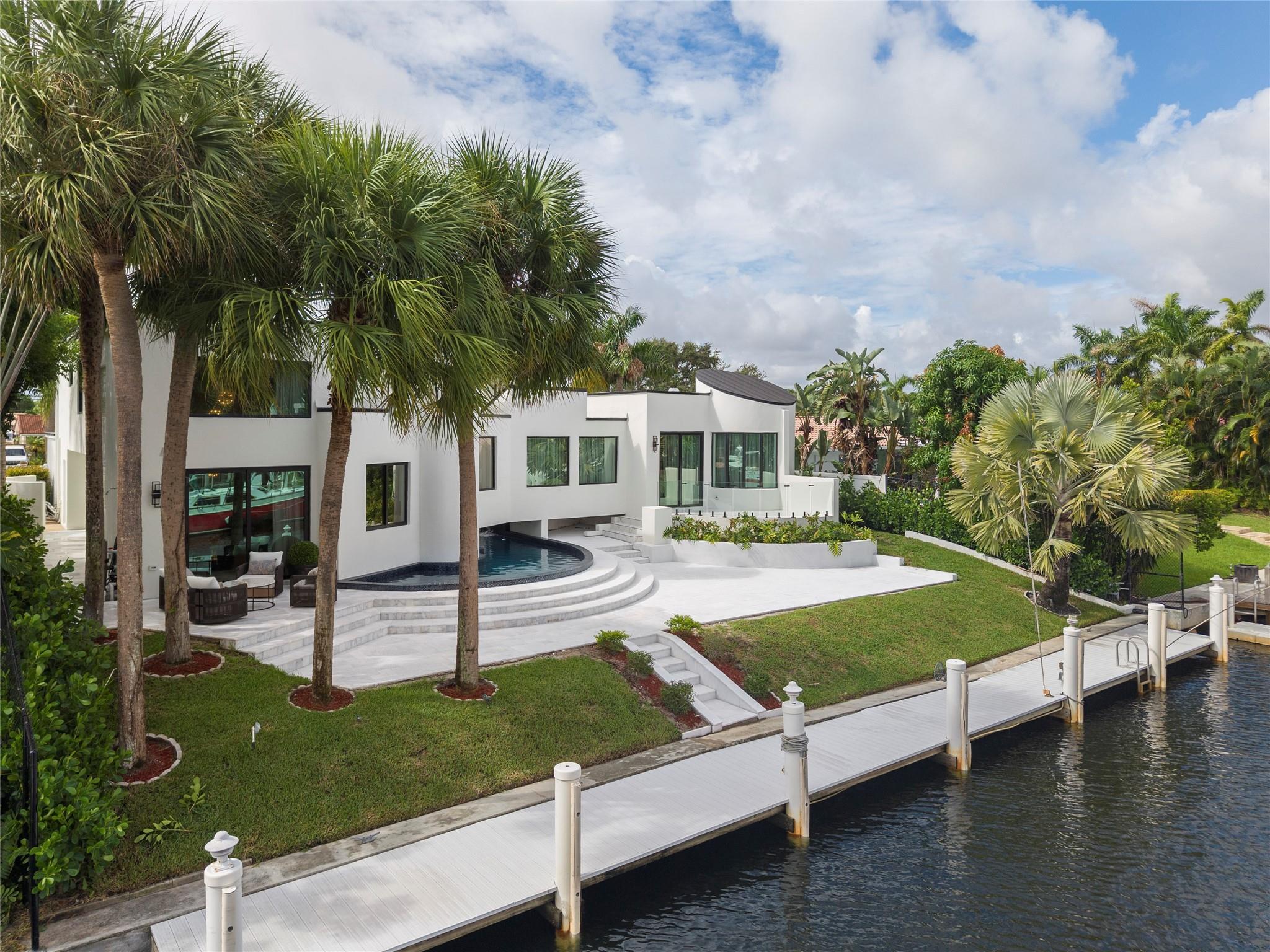 2651 NE 22nd Ct Pompano Beach, FL 33062