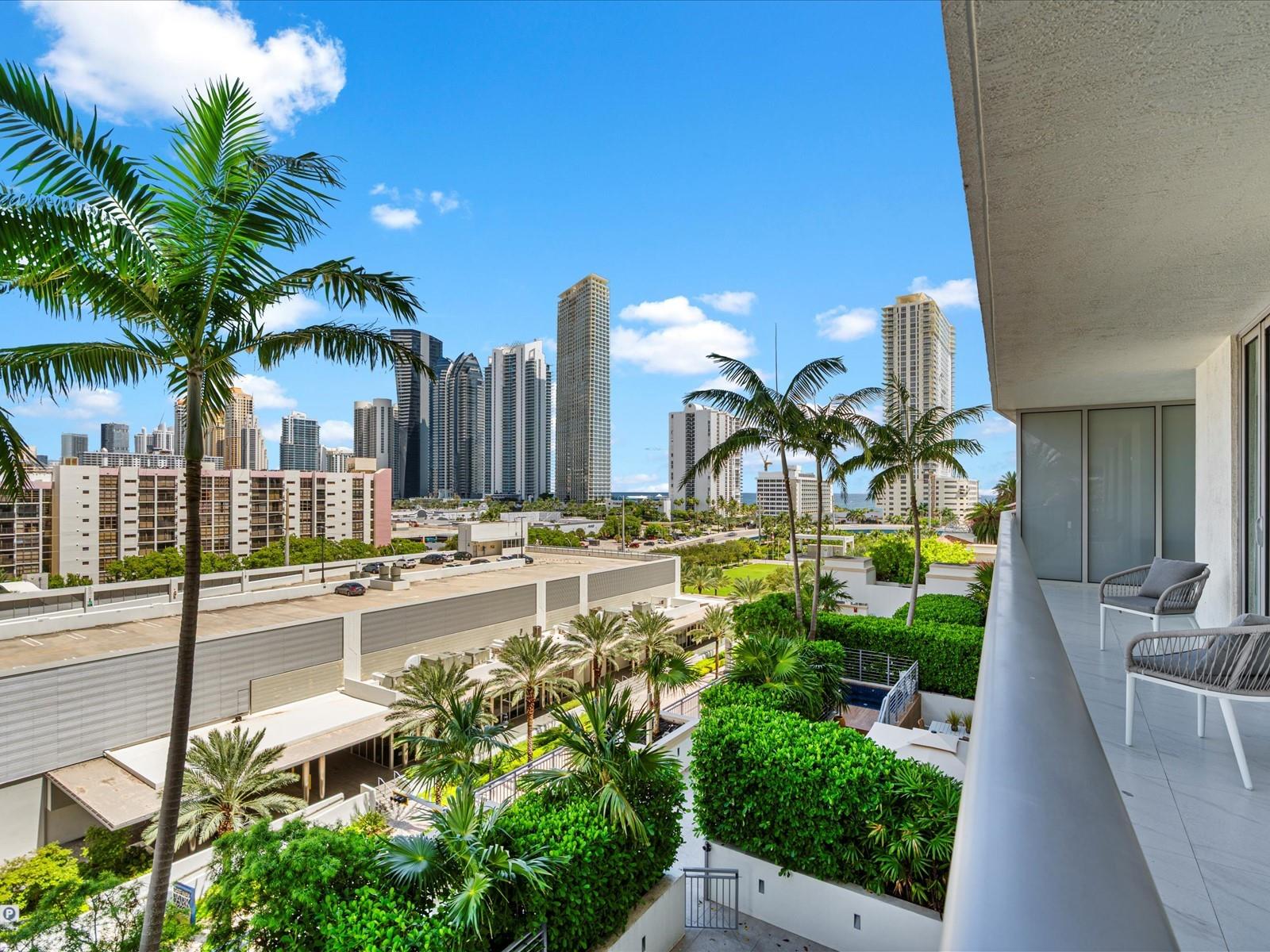 image Parque Towers Condo17