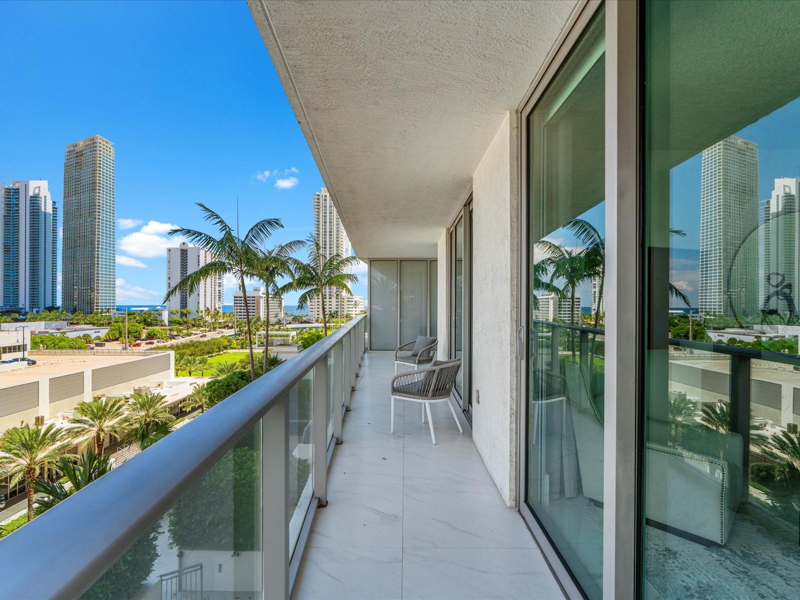 image Parque Towers Condo18