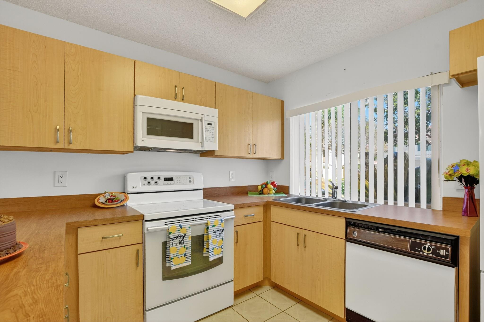 3473 Deer Crk Palladian Cir Deerfield Beach, FL 33442