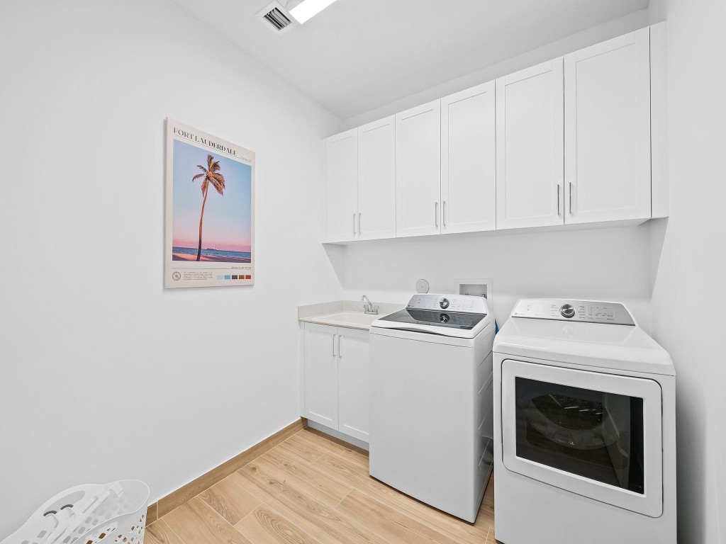 1421 SW 23rd Ct Fort Lauderdale, FL 33315