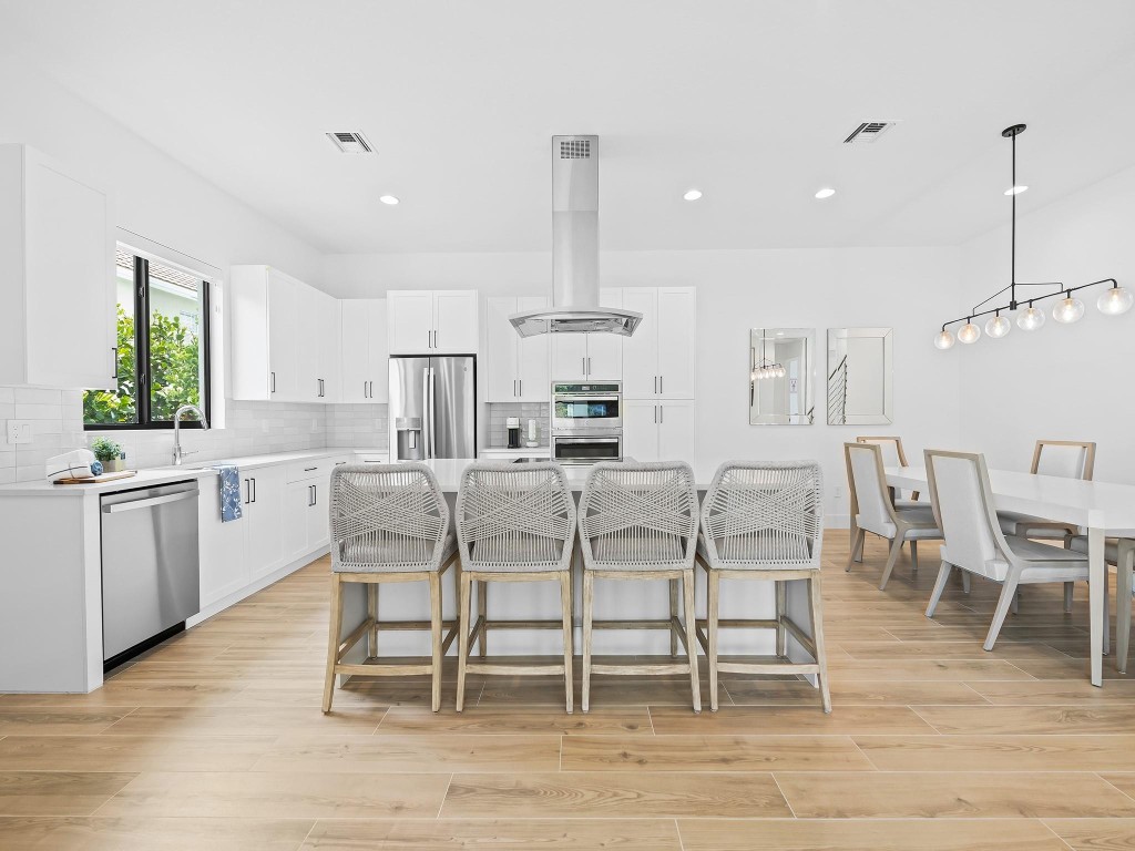 1421 SW 23rd Ct Fort Lauderdale, FL 33315