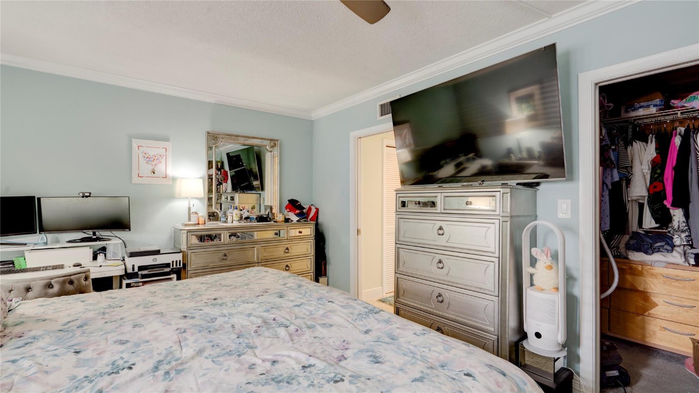 2811 NE 51st #5 Fort Lauderdale, FL 33308