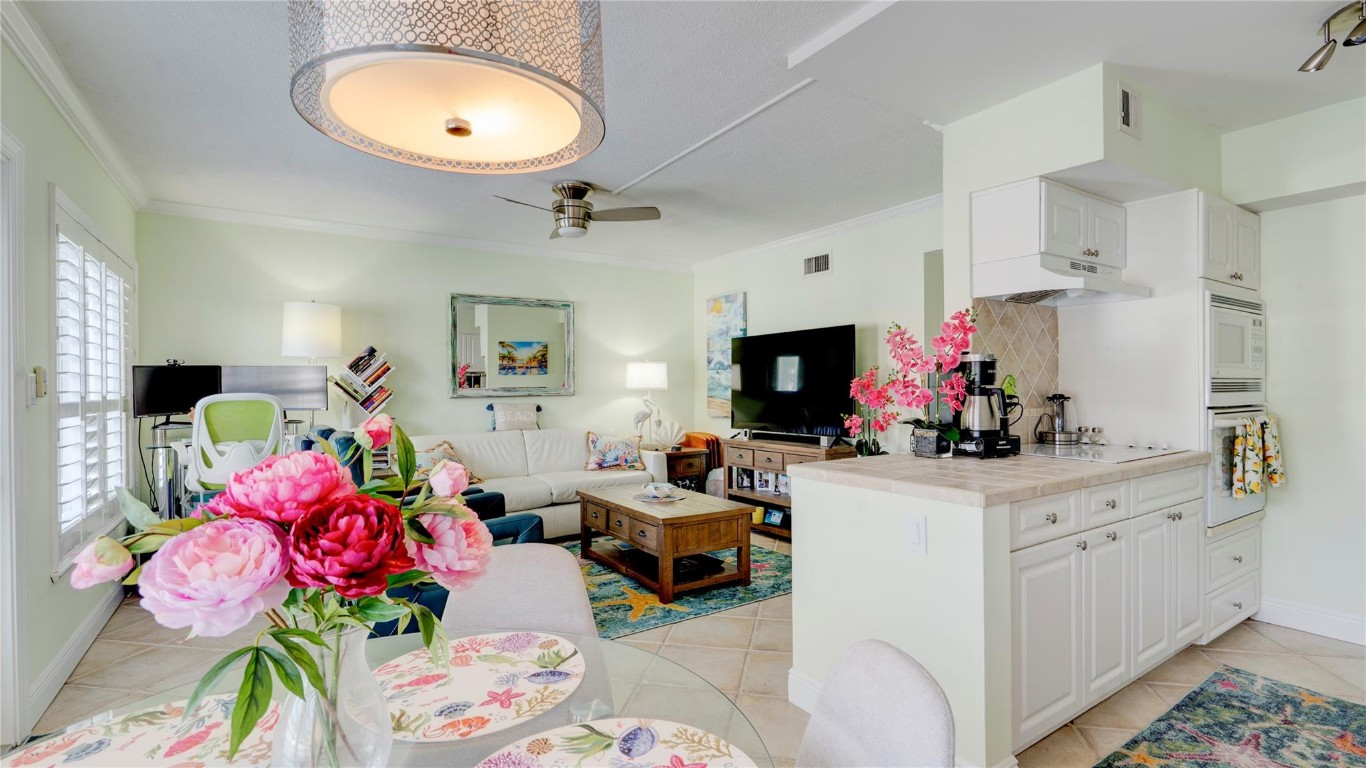 2811 NE 51st #5 Fort Lauderdale, FL 33308