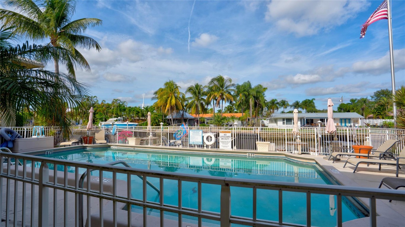 2811 NE 51st #5 Fort Lauderdale, FL 33308