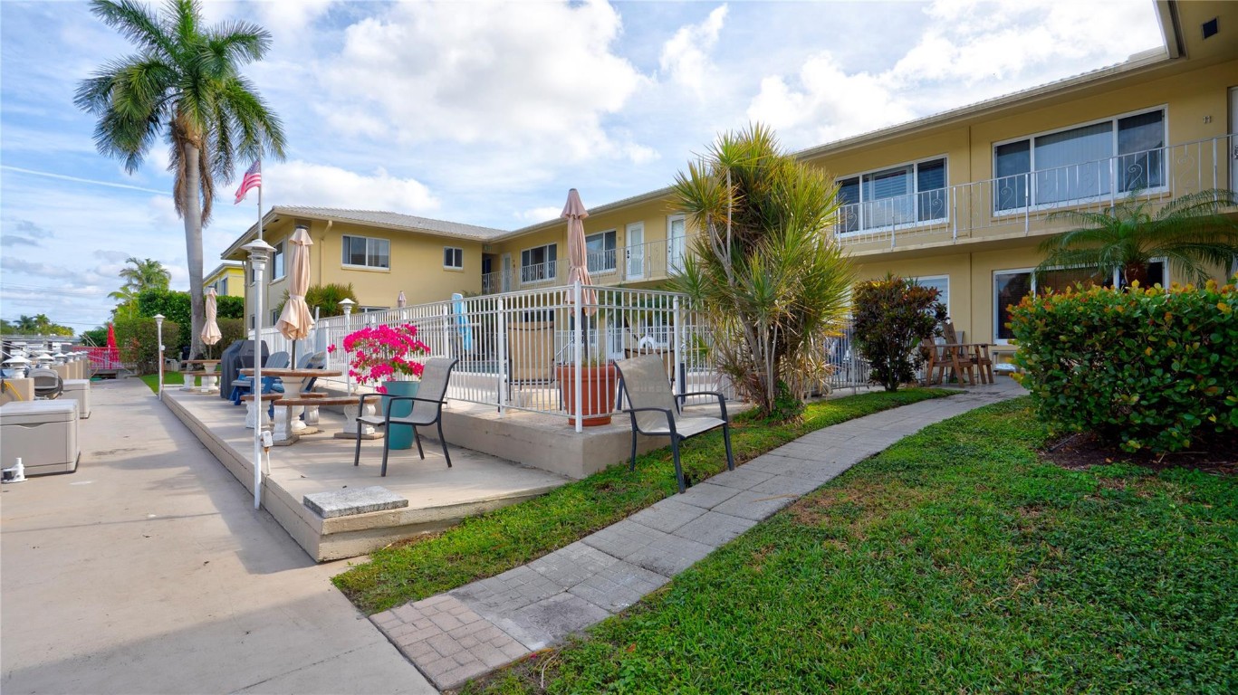 2811 NE 51st #5 Fort Lauderdale, FL 33308