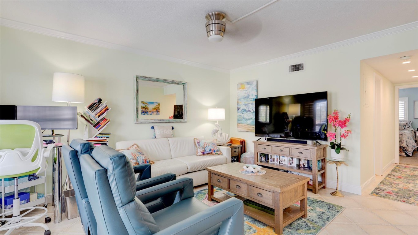 2811 NE 51st #5 Fort Lauderdale, FL 33308