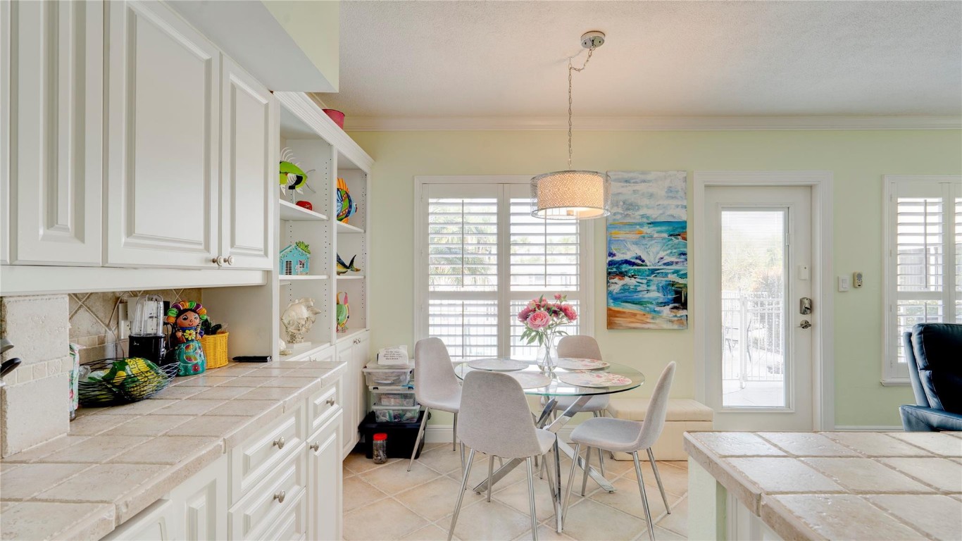 2811 NE 51st #5 Fort Lauderdale, FL 33308