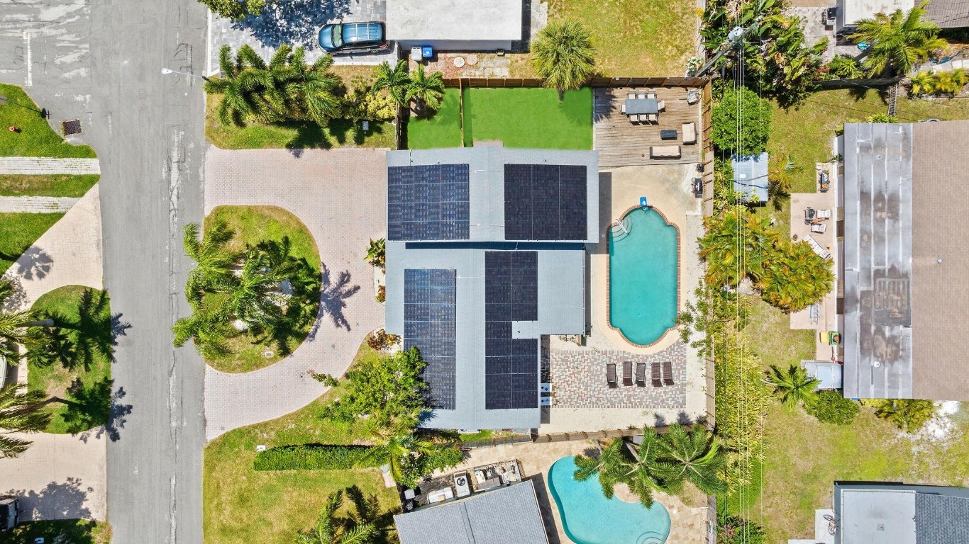 865 NE 23rd Pompano Beach, FL 33062