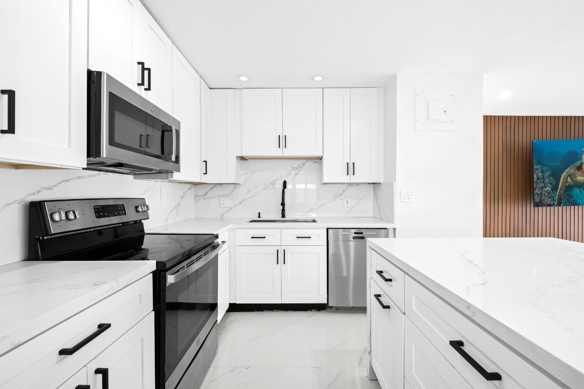 865 NE 23rd Pompano Beach, FL 33062