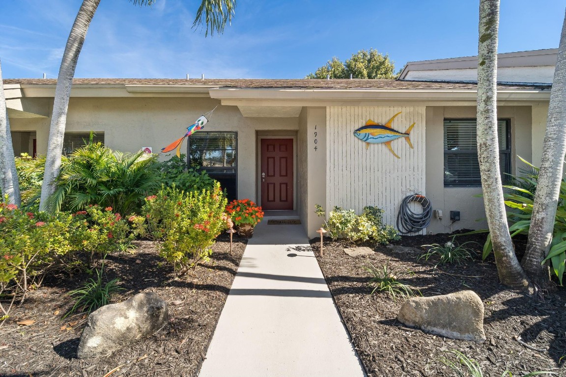 3090 S Oakland Frst #1904