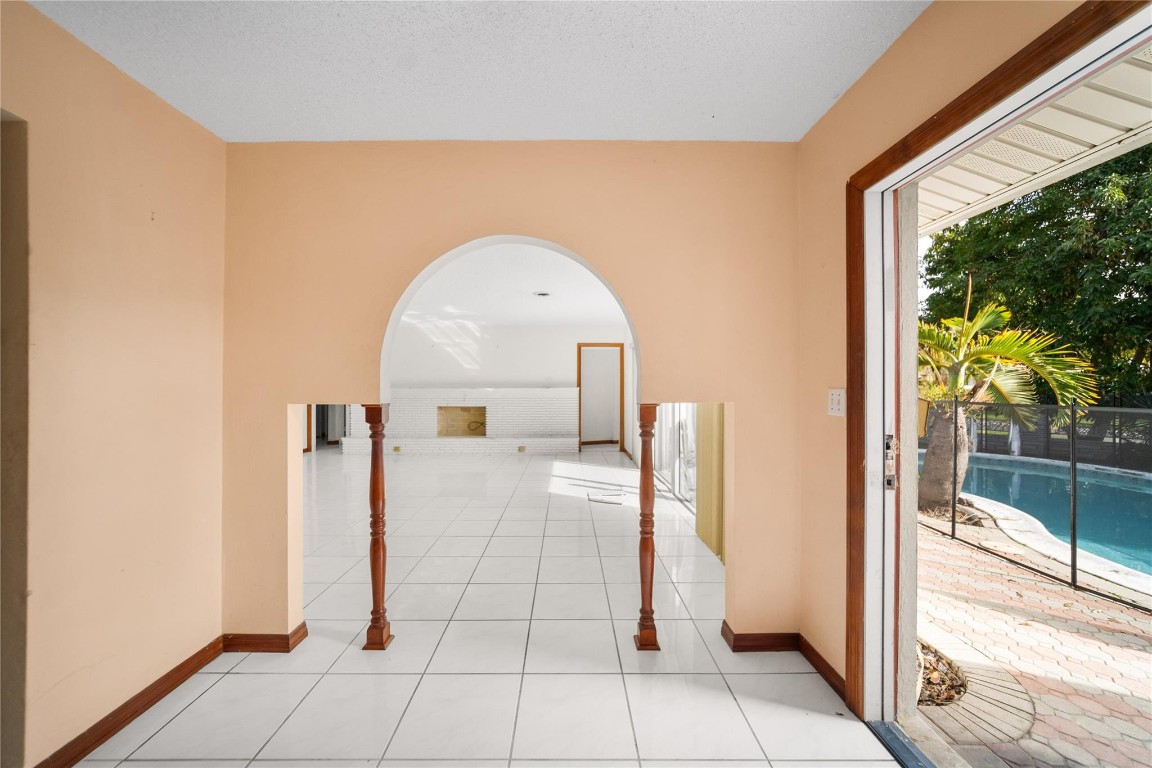 2741 NE 30th Fort Lauderdale, FL 33306