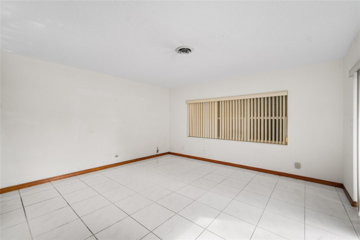 2741 NE 30th Fort Lauderdale, FL 33306