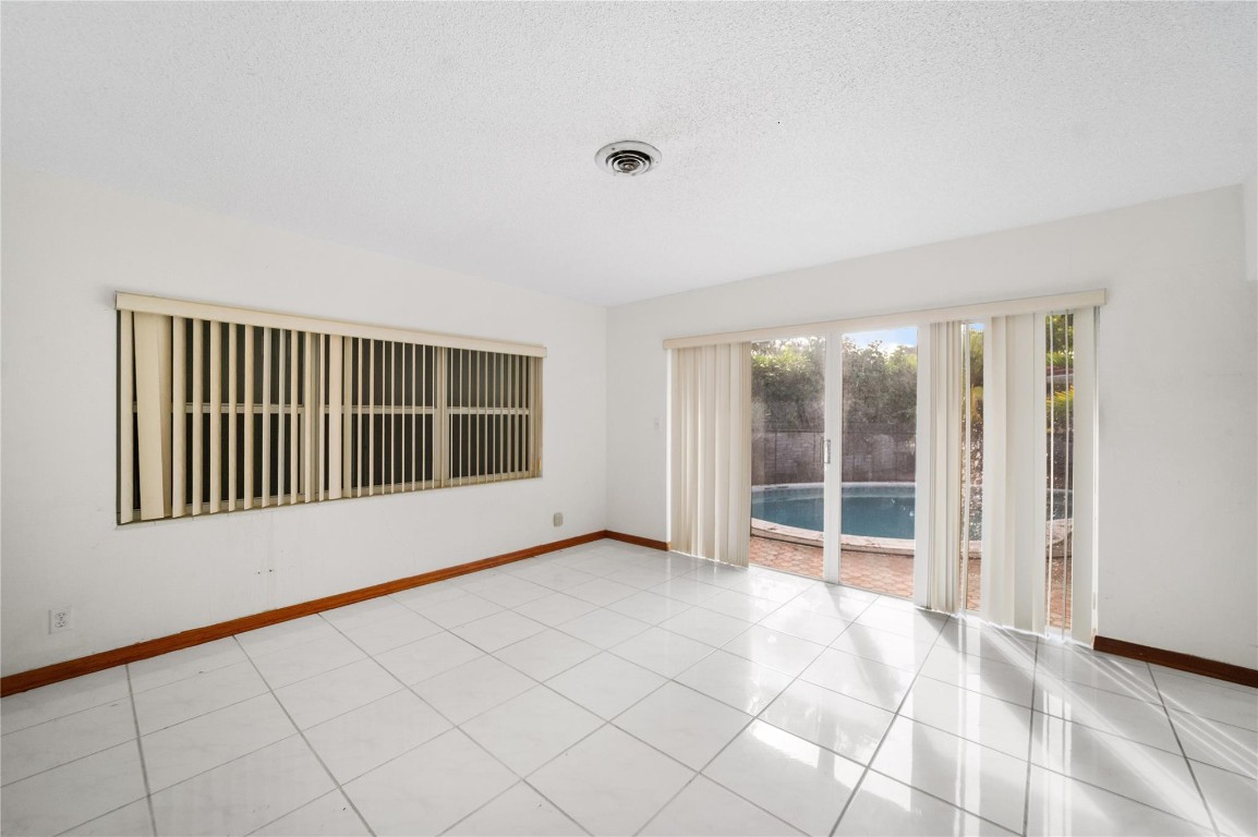 2741 NE 30th Fort Lauderdale, FL 33306